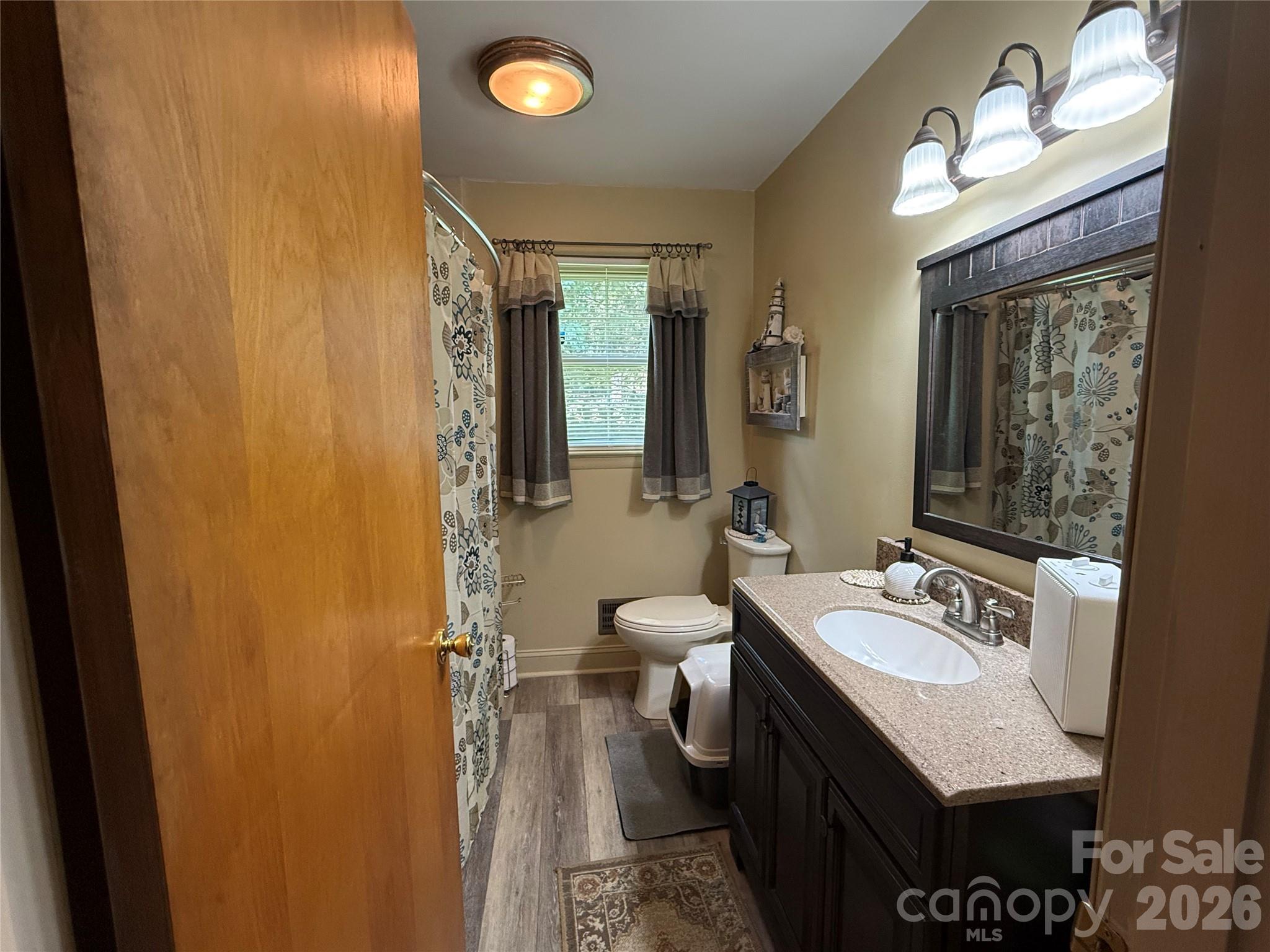9108 Wilson Heights Avenue — Hildebran