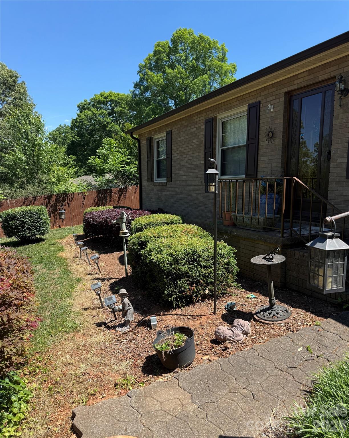 9108 Wilson Heights Avenue — Hildebran