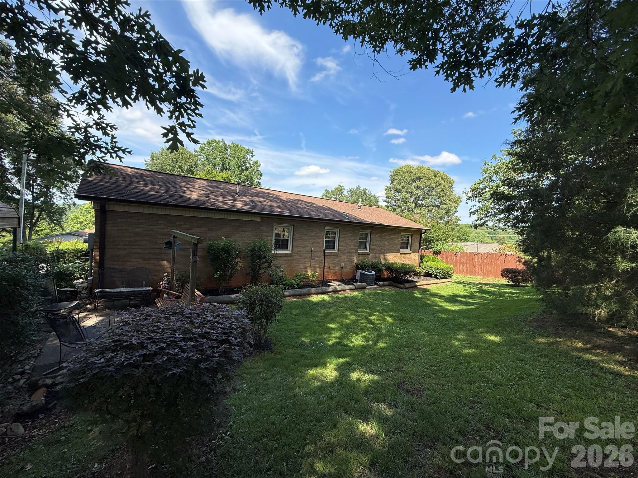 9108 Wilson Heights Avenue — Hildebran
