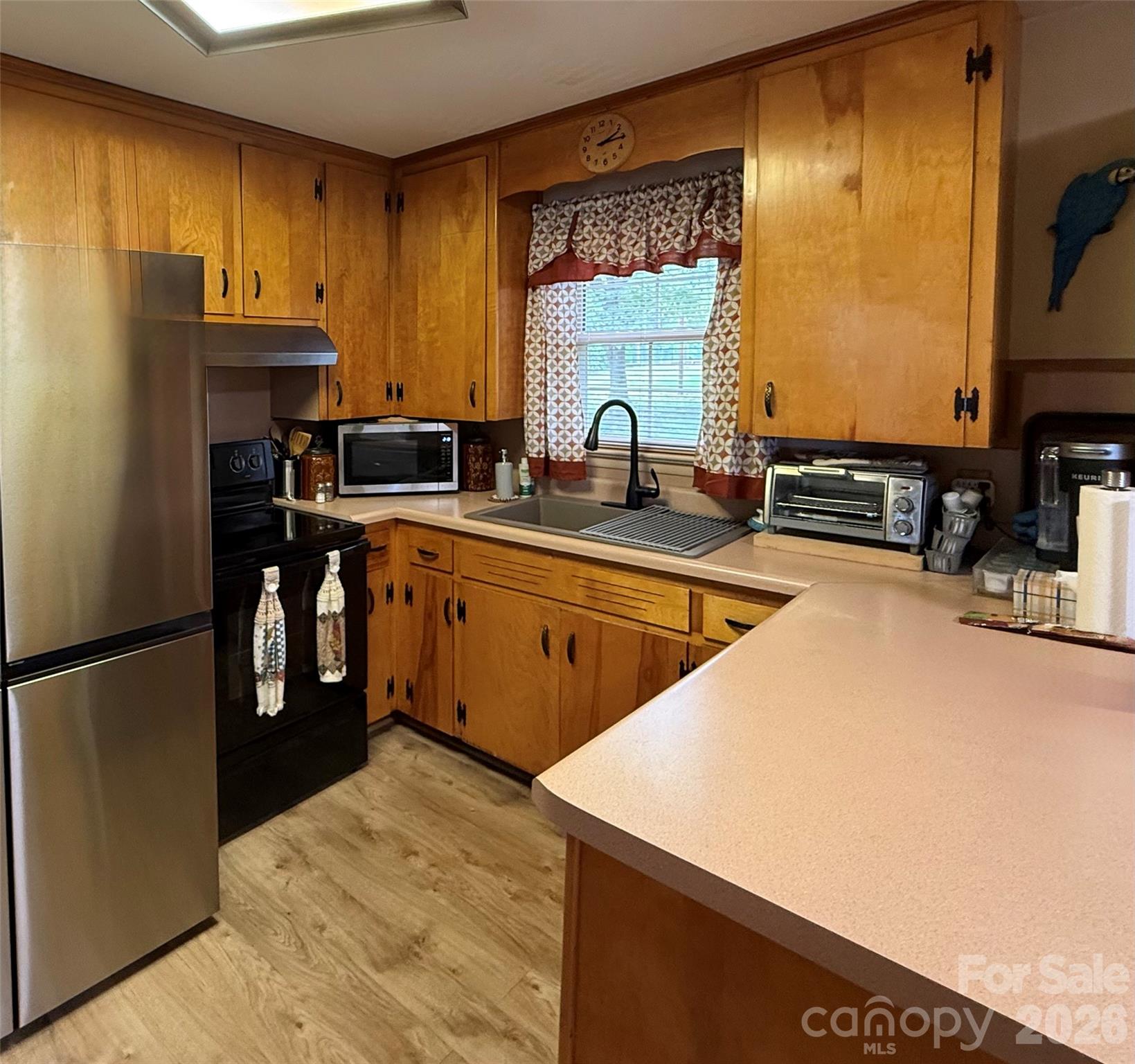 9108 Wilson Heights Avenue — Hildebran