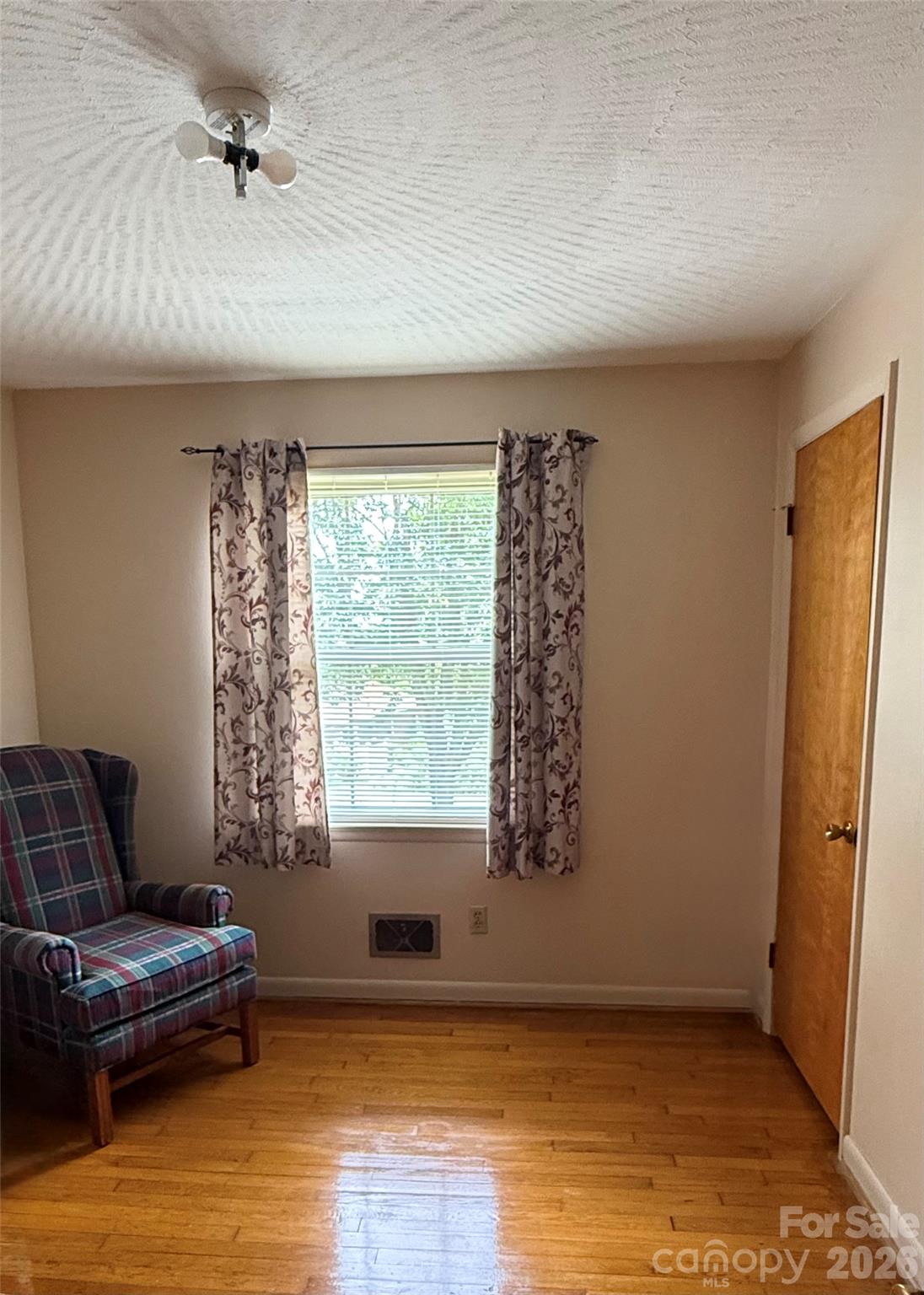 9108 Wilson Heights Avenue — Hildebran