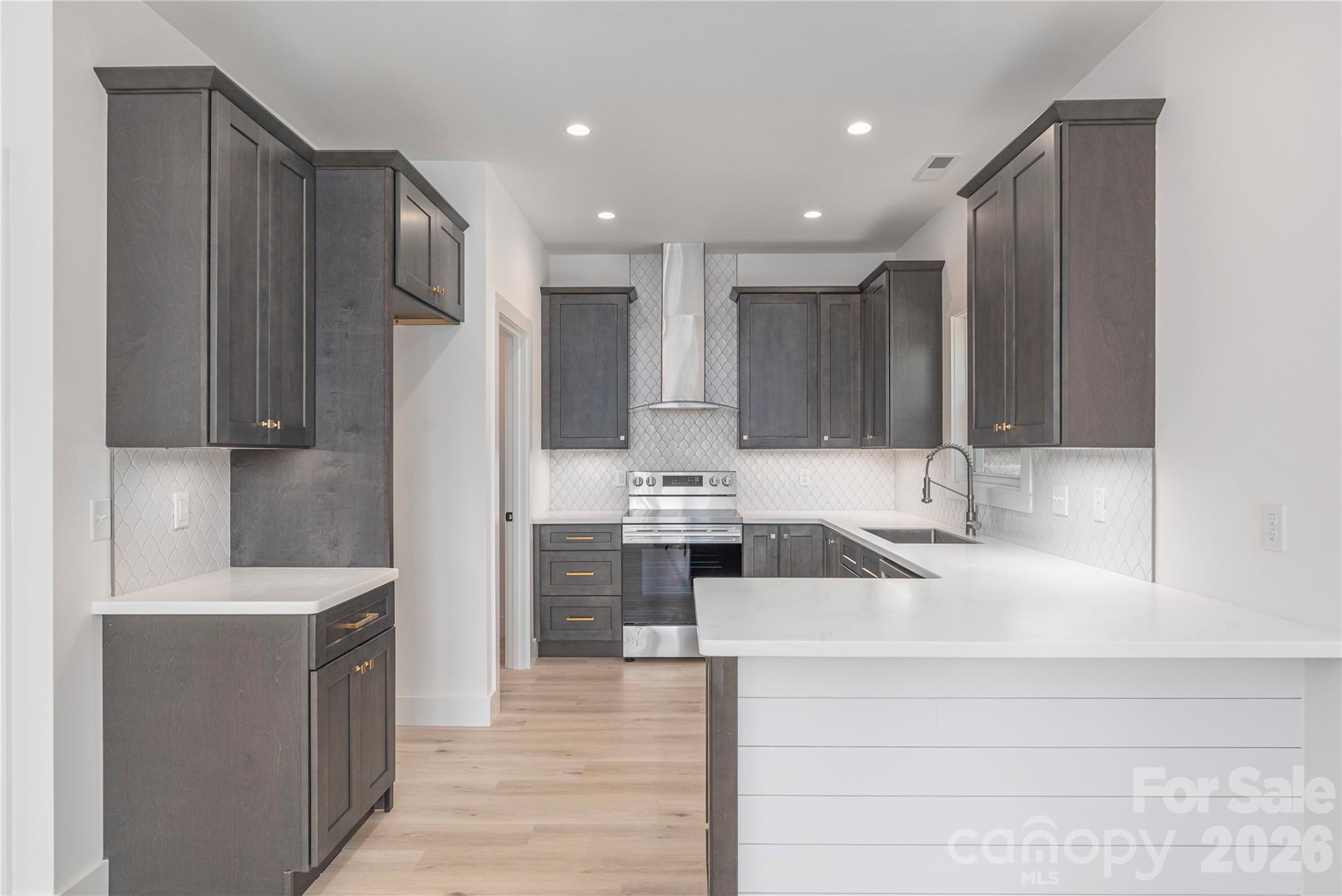 32 Oak Hill Road — Candler