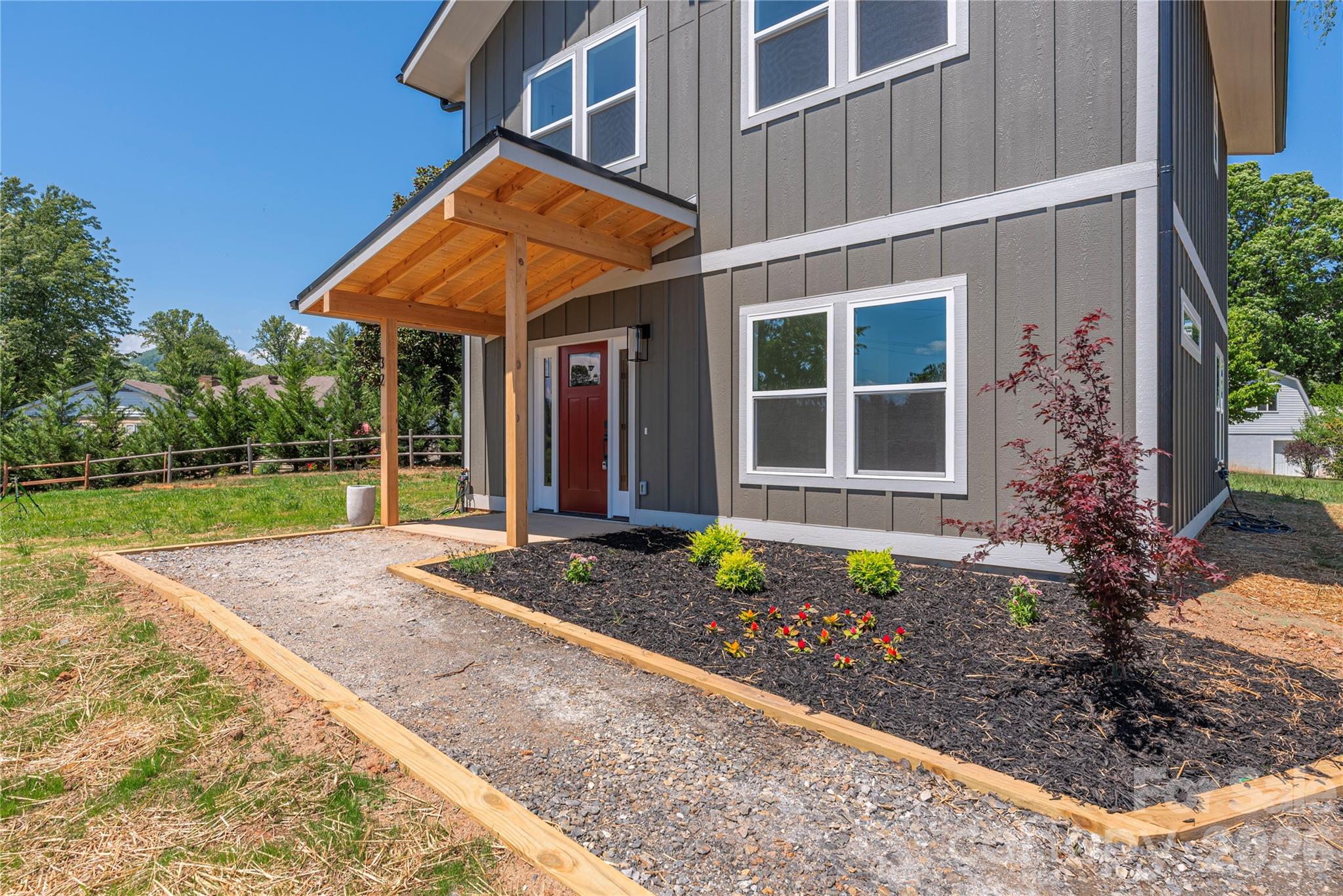 32 Oak Hill Road — Candler
