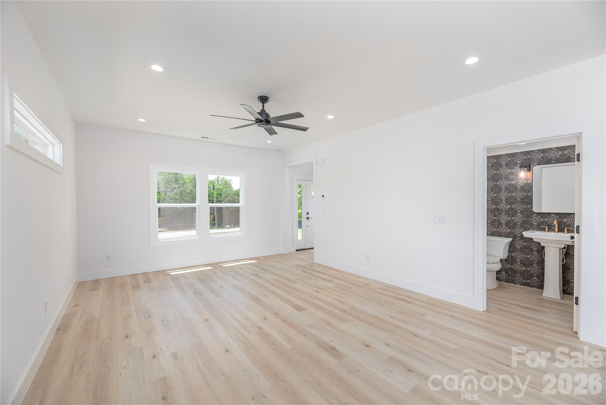 32 Oak Hill Road — Candler
