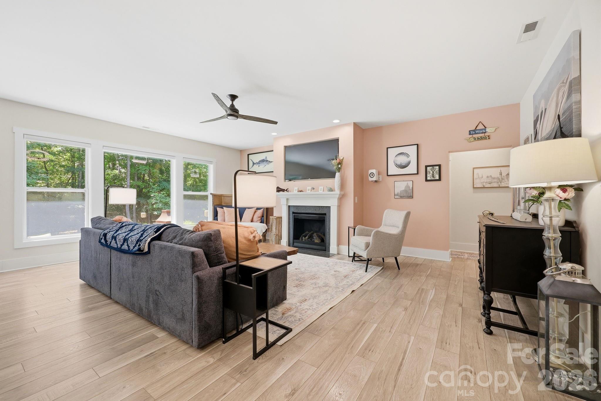 203 Spinnaker Court #104 — Lexington