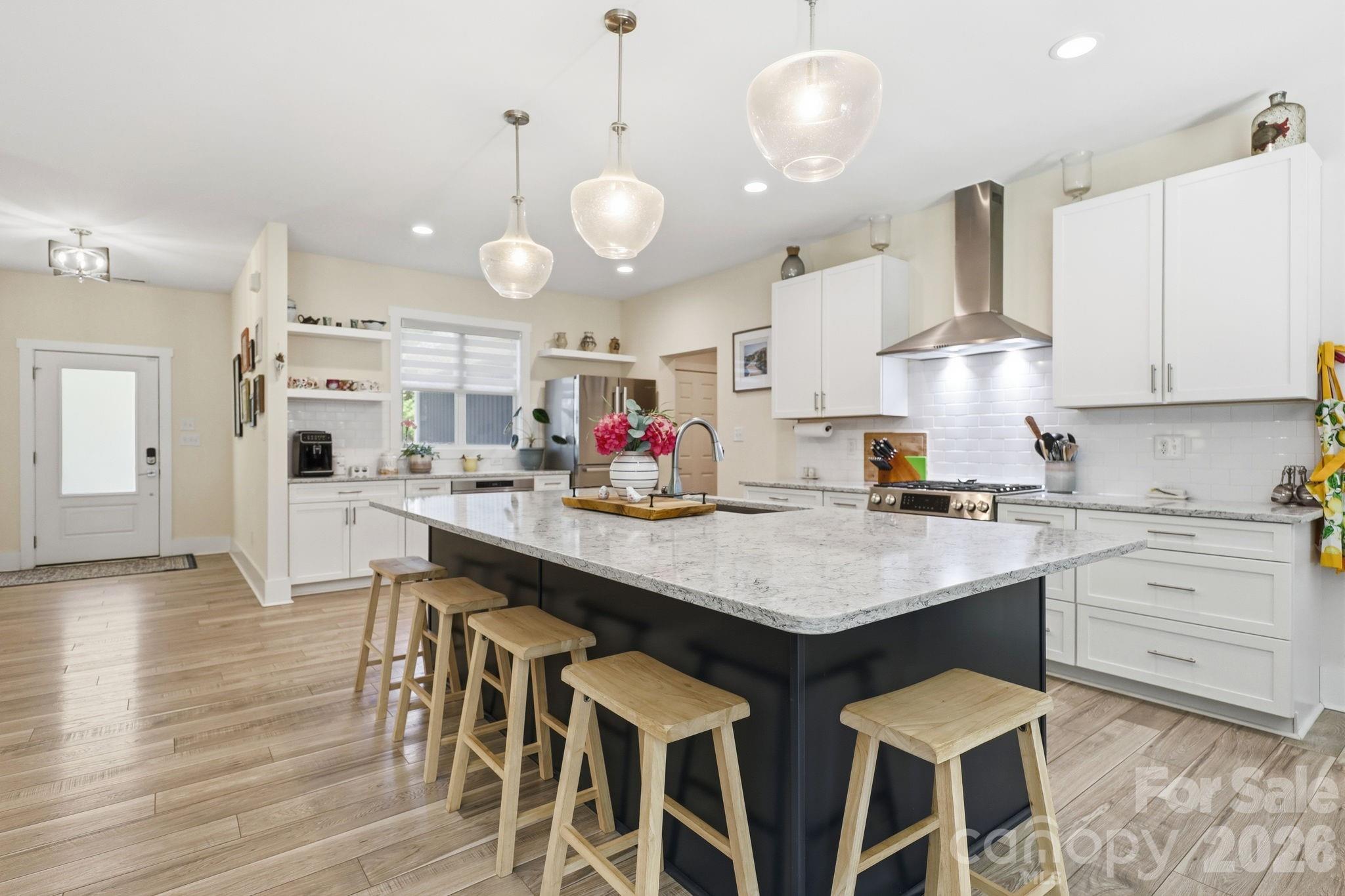 203 Spinnaker Court #104 — Lexington