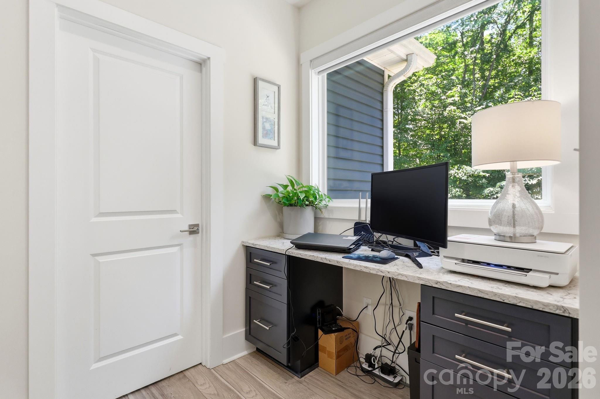 203 Spinnaker Court #104 — Lexington