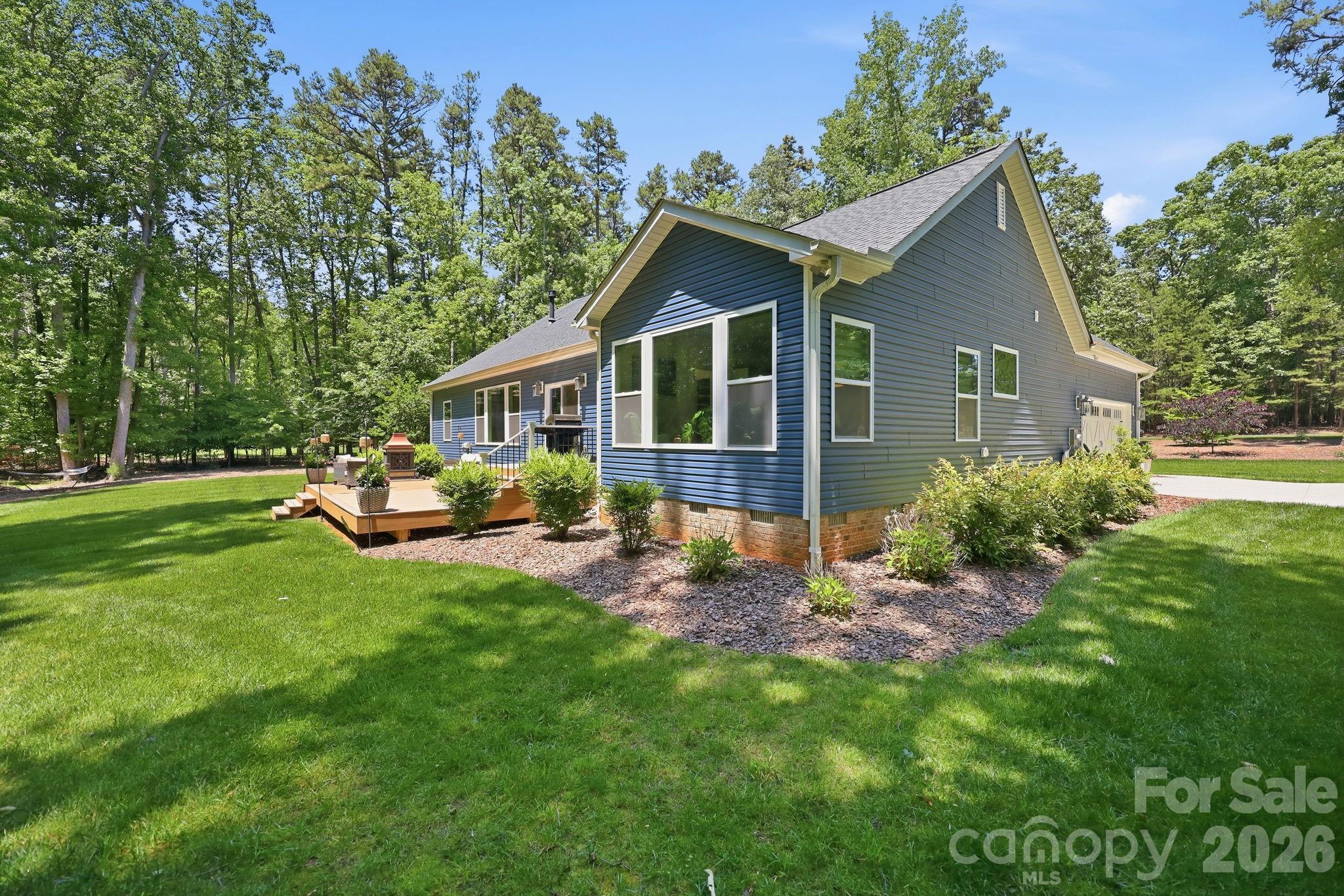 203 Spinnaker Court #104 — Lexington