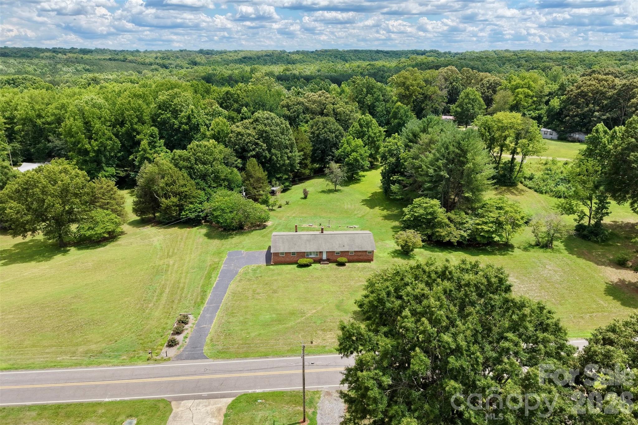 478 River Hill Road — Statesville
