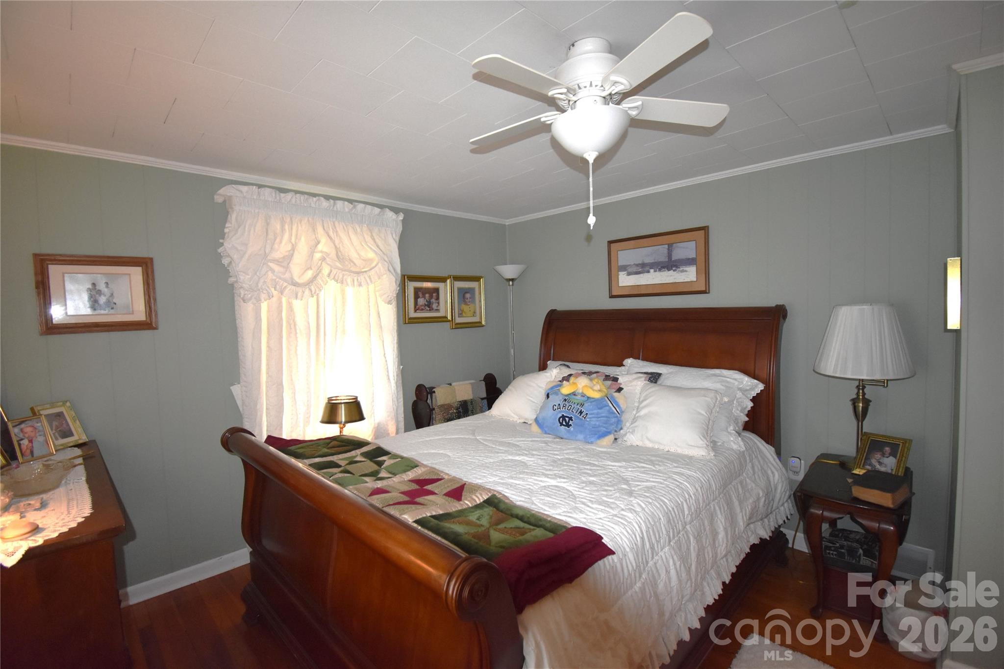 212 Sharon Avenue NW — Lenoir