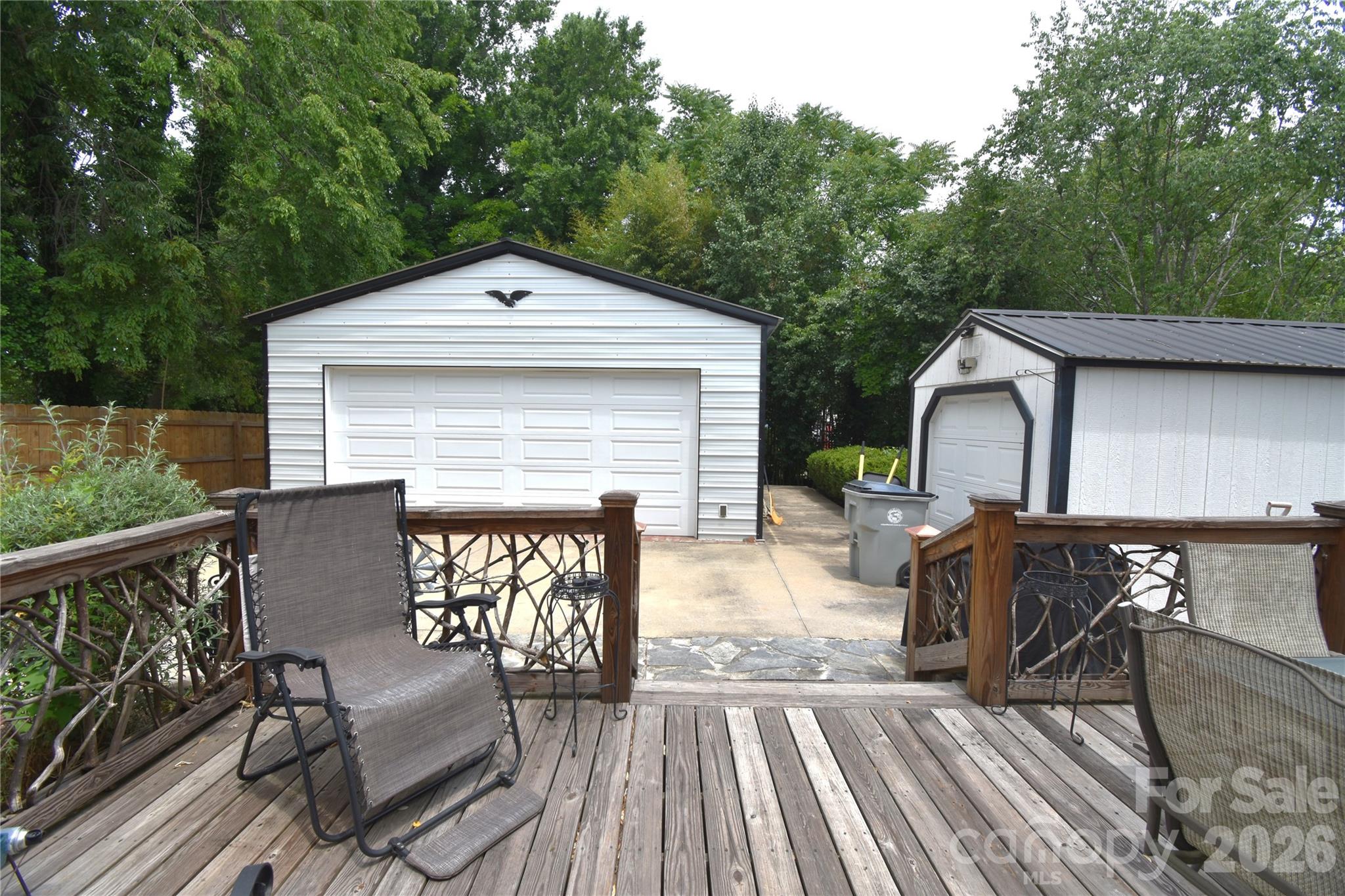 212 Sharon Avenue NW — Lenoir