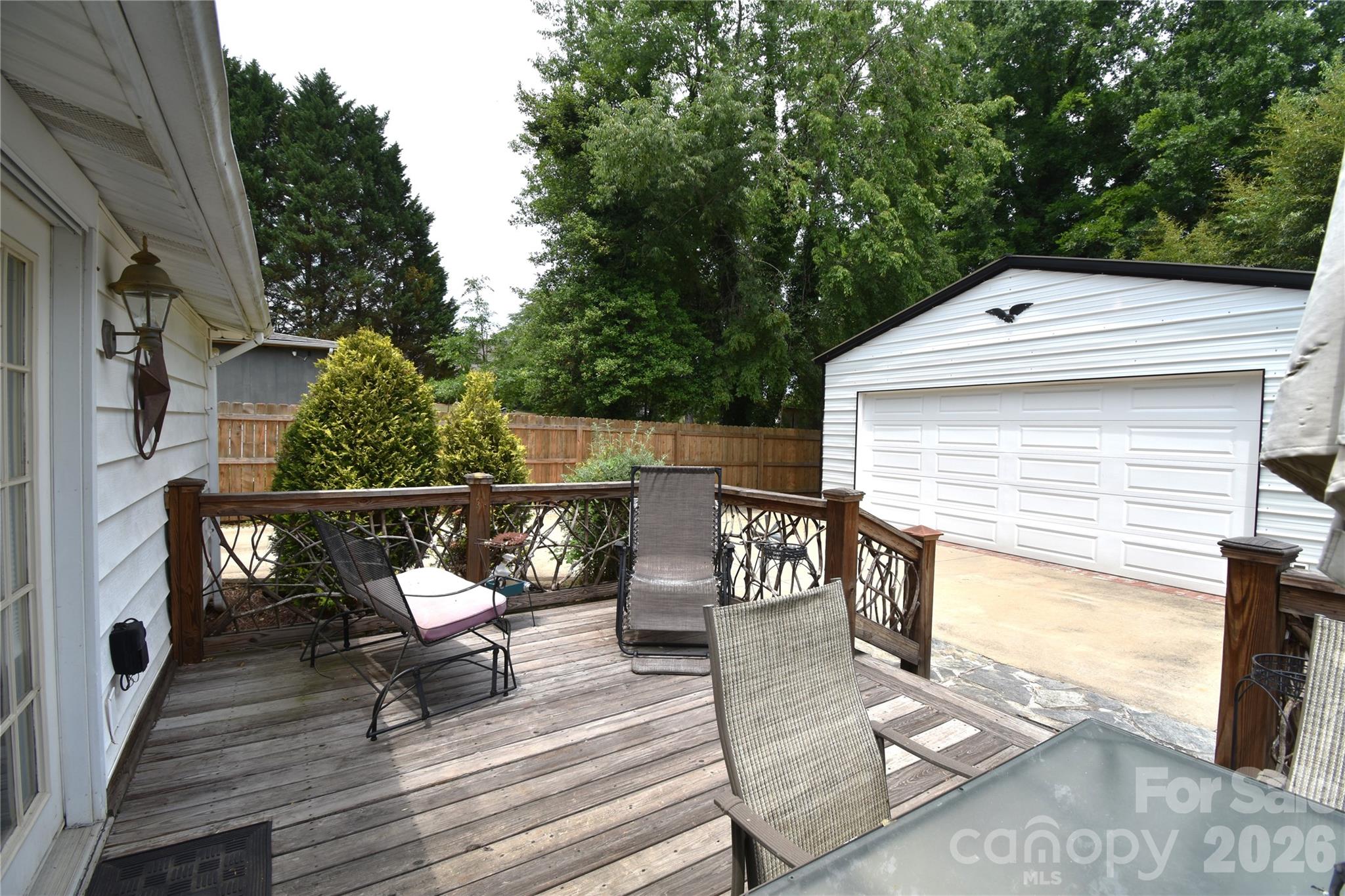 212 Sharon Avenue NW — Lenoir