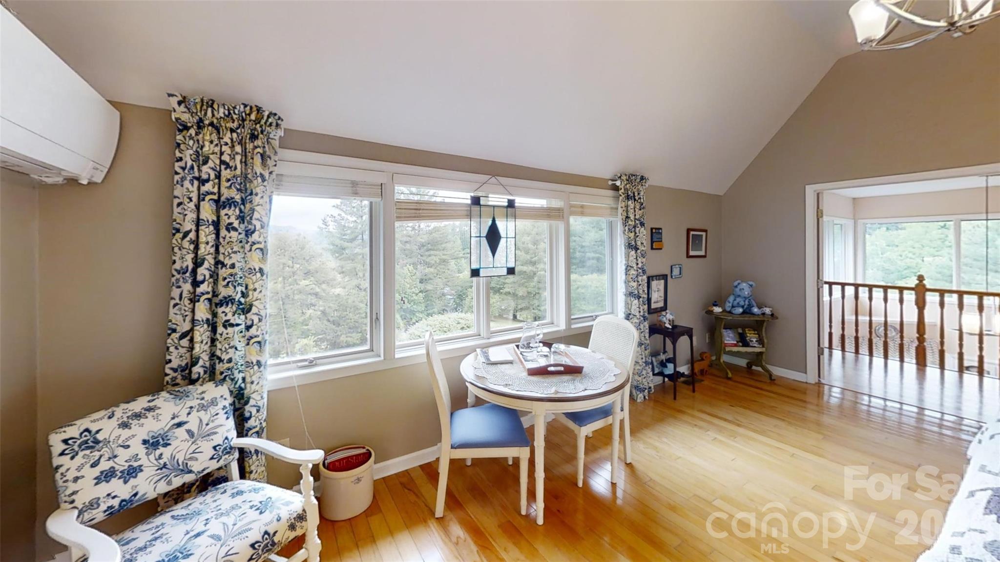 518 Forest Ridge Drive — Mars Hill