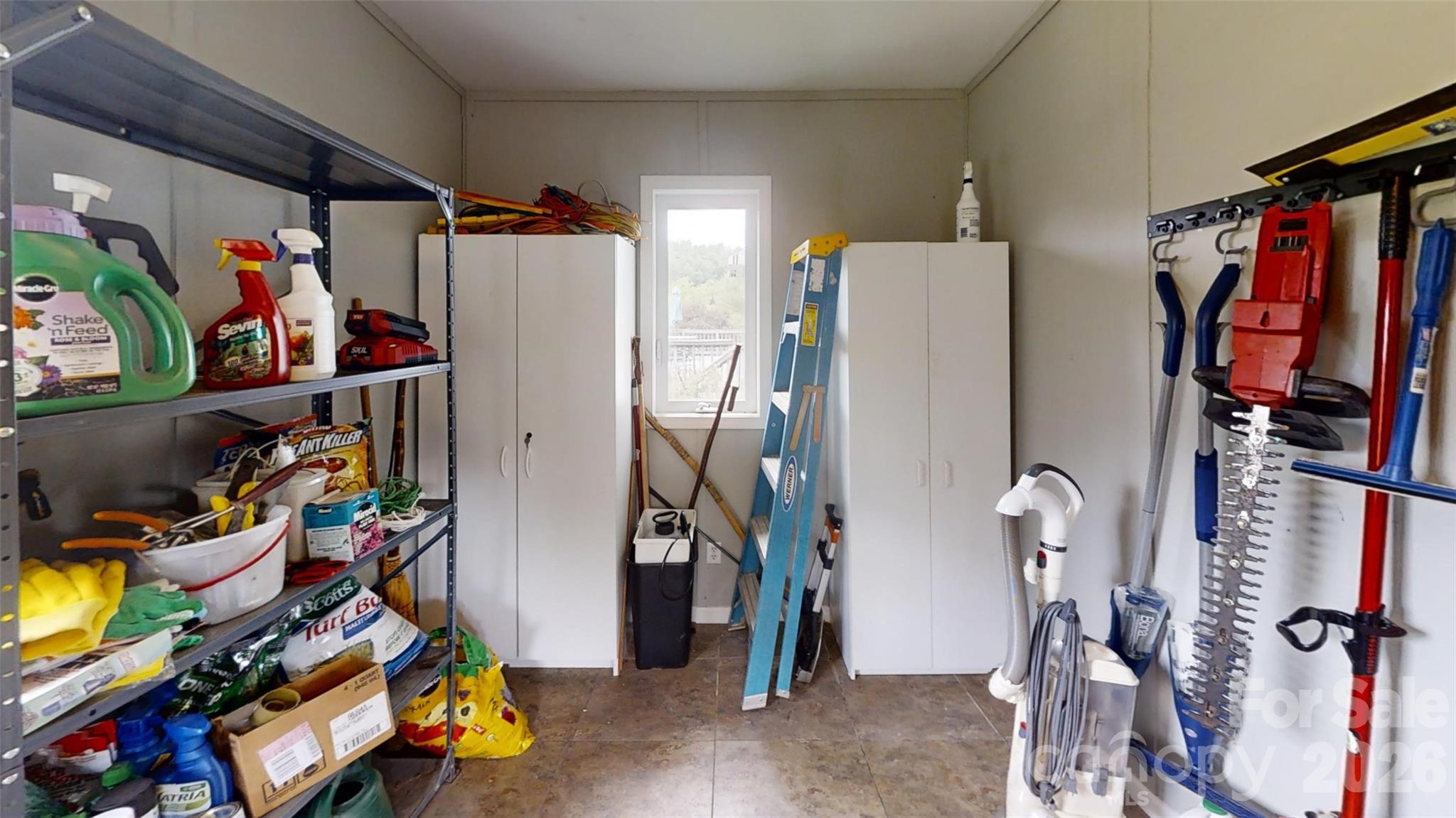 518 Forest Ridge Drive — Mars Hill