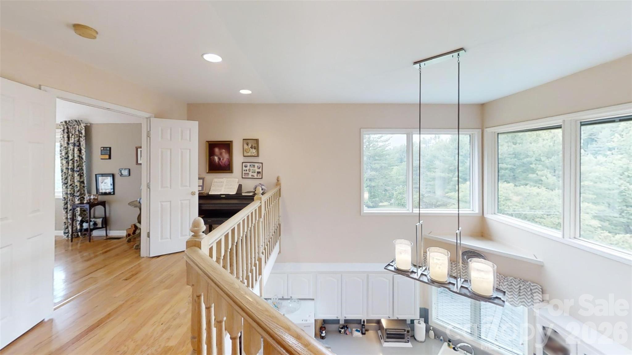 518 Forest Ridge Drive — Mars Hill