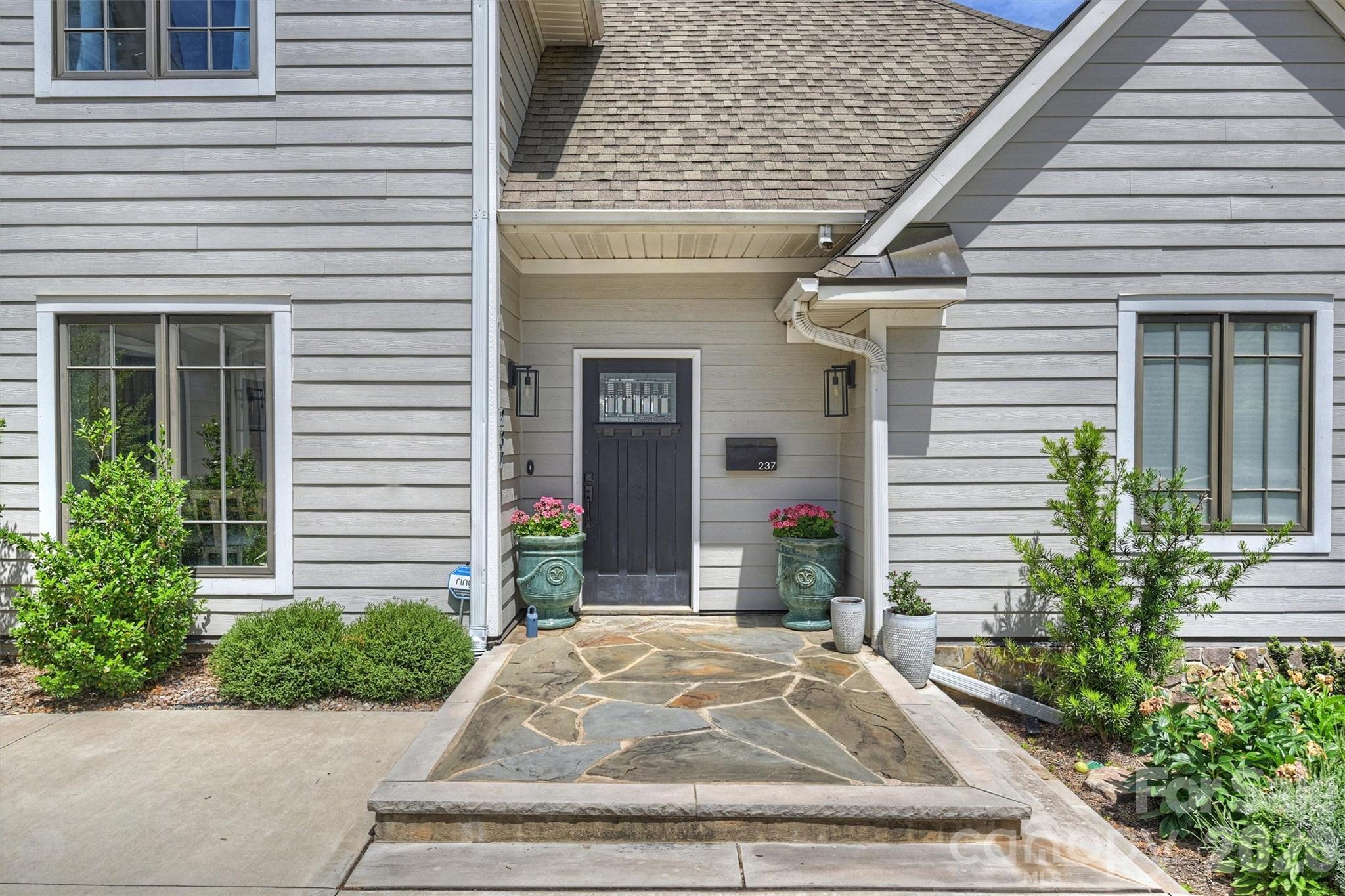 237 Hunter Lane — Charlotte