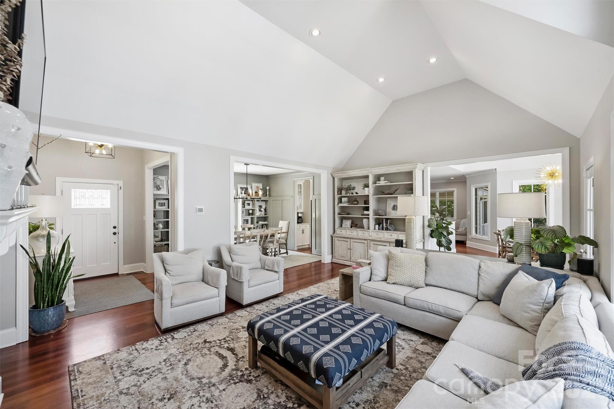 237 Hunter Lane — Charlotte