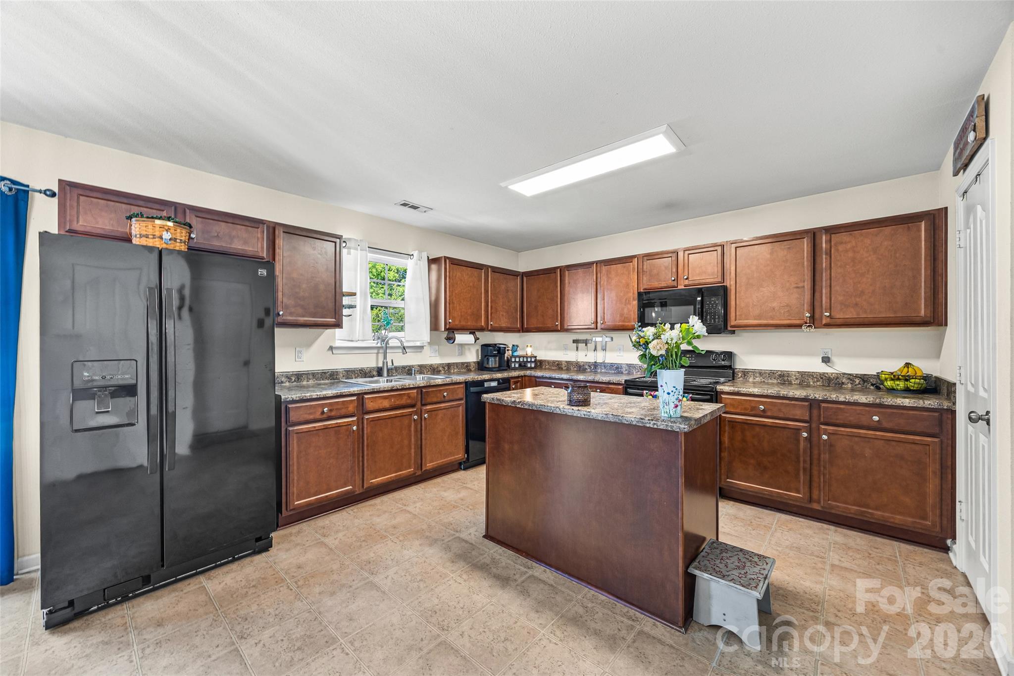 707 Waterlemon Way — Monroe