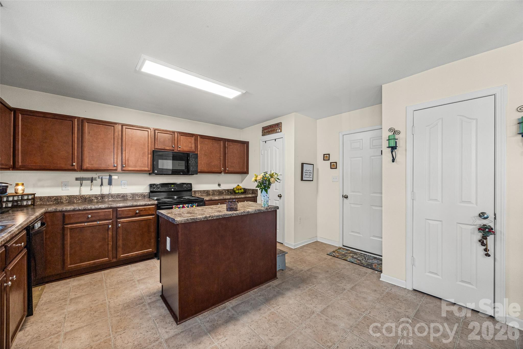 707 Waterlemon Way — Monroe