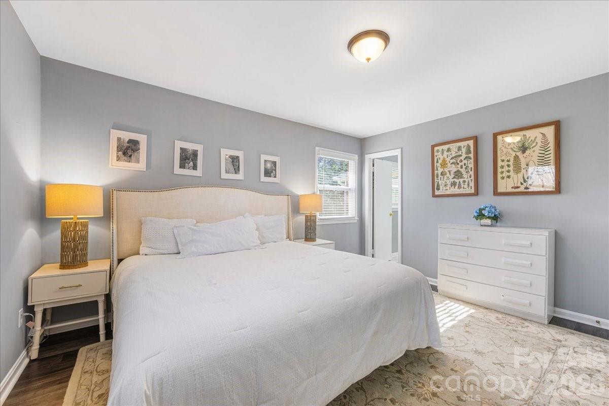 4914 Glenbrier Drive — Charlotte