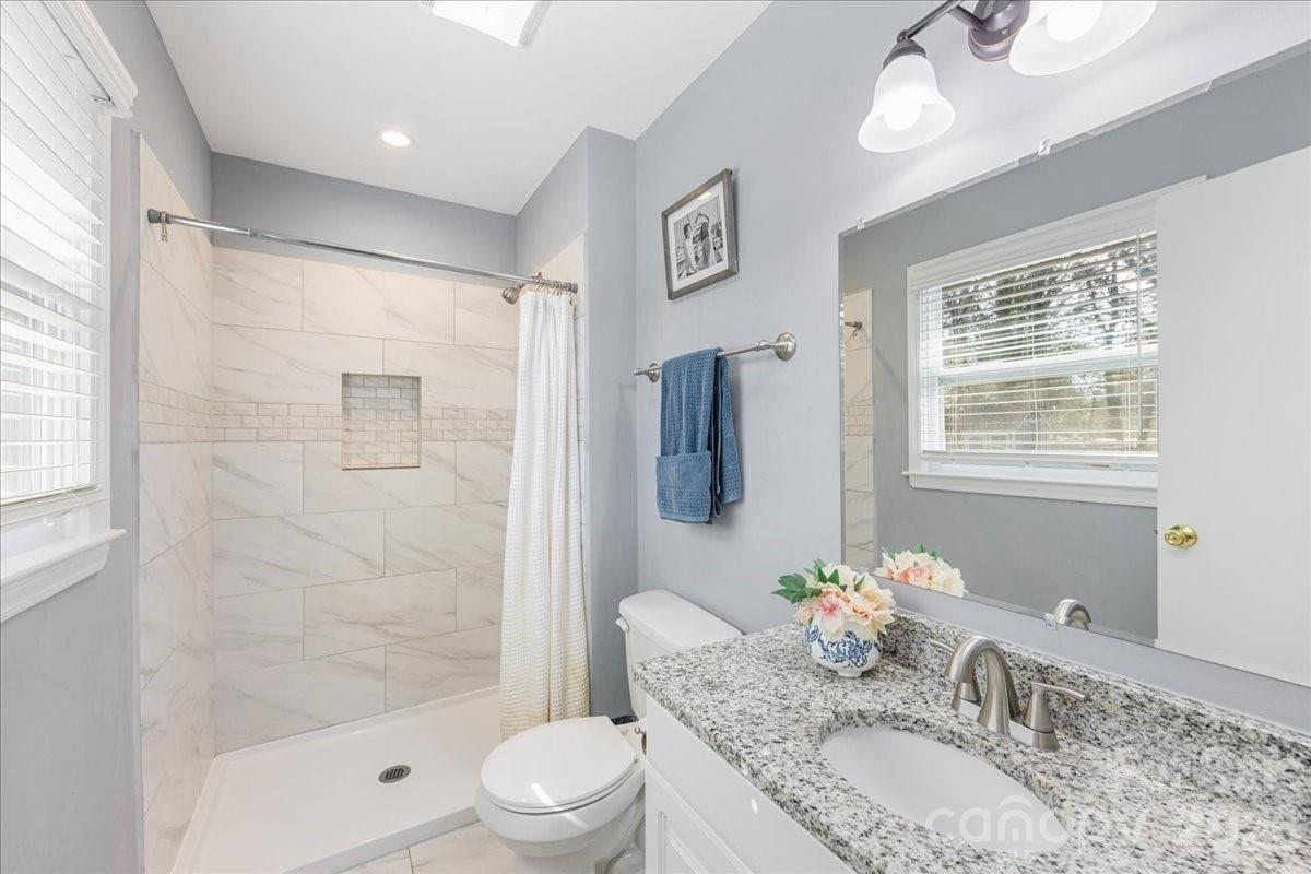 4914 Glenbrier Drive — Charlotte