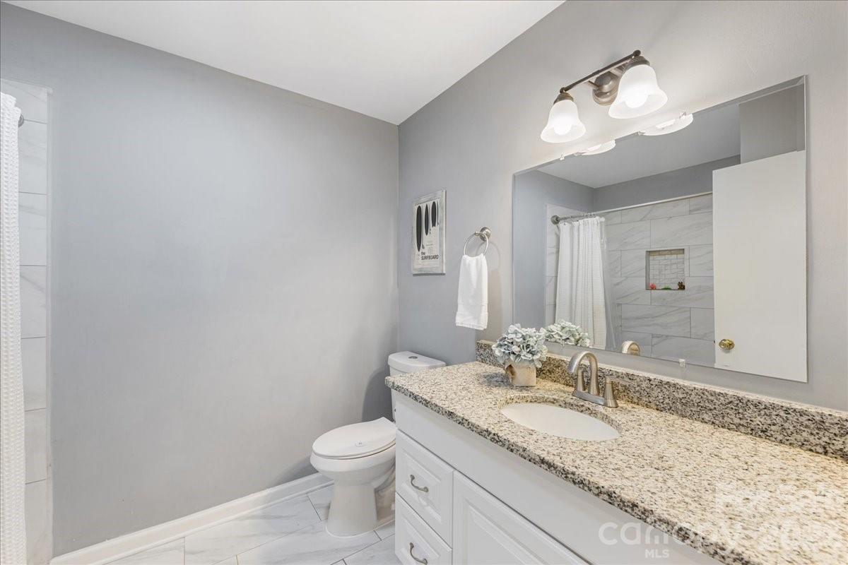 4914 Glenbrier Drive — Charlotte