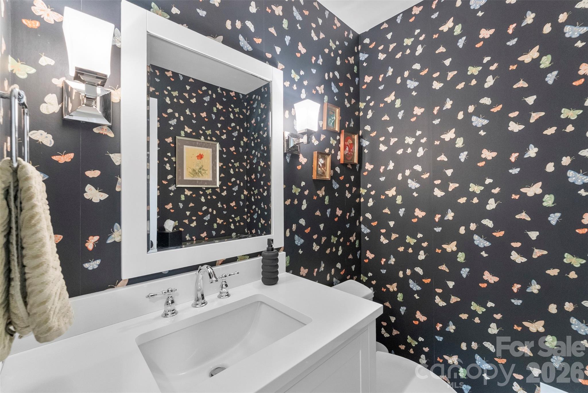 6613 Rocky Falls Road — Charlotte