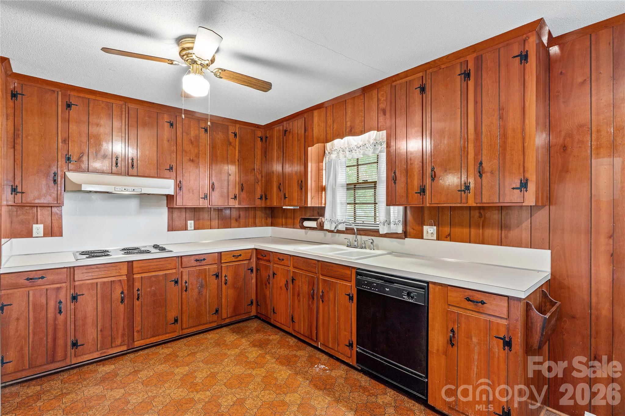 1059 Shearers Road — Mooresville