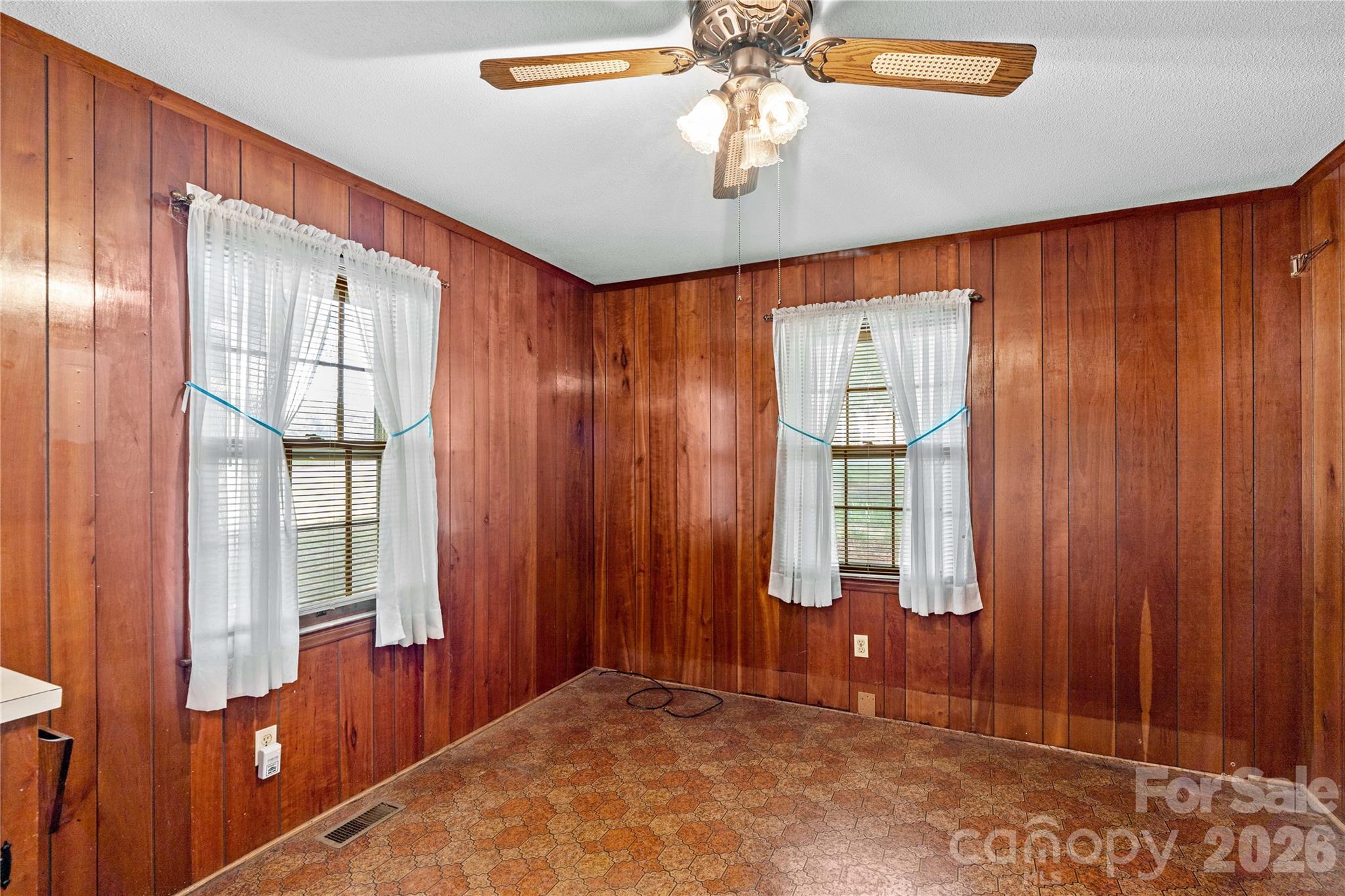 1059 Shearers Road — Mooresville