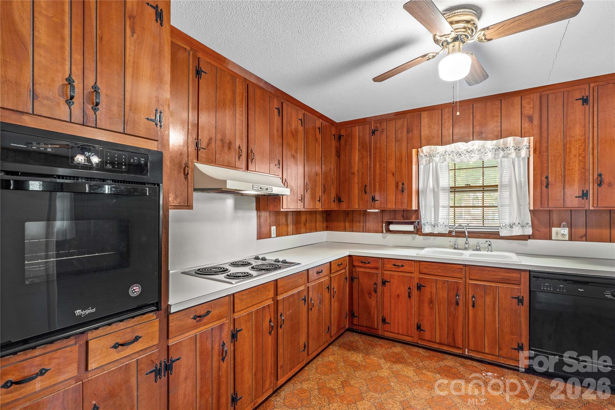 1059 Shearers Road — Mooresville
