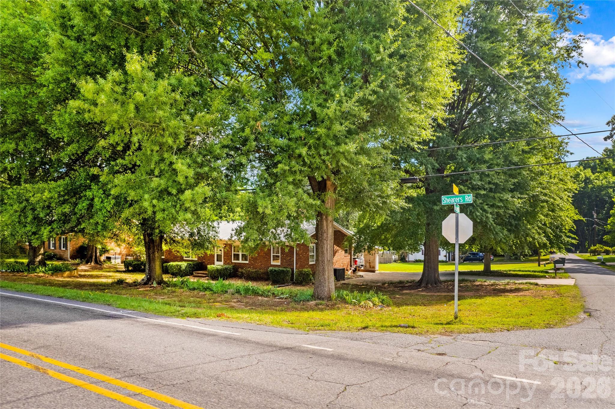 1059 Shearers Road — Mooresville