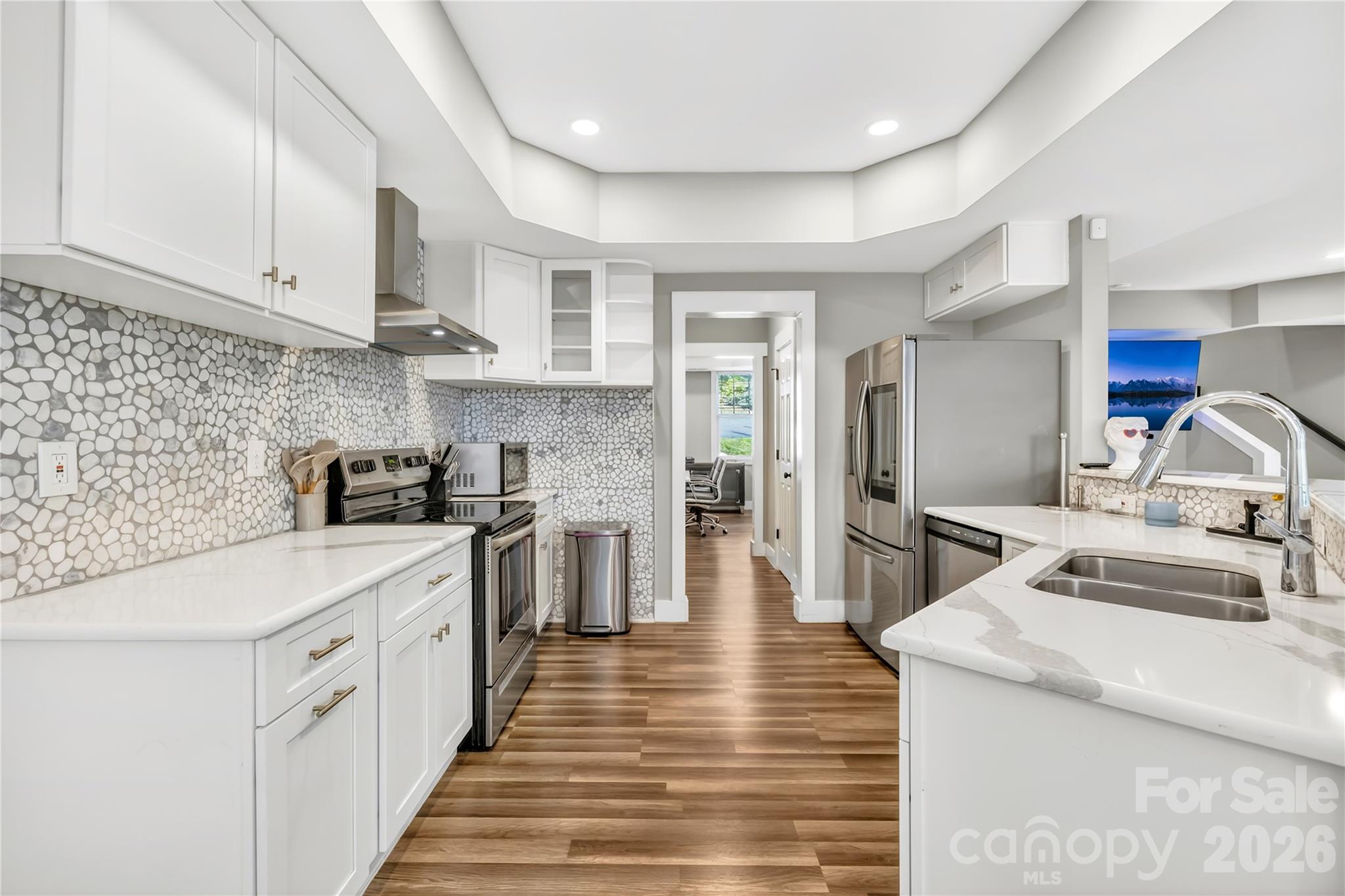 2101 Highland View Lane — Charlotte