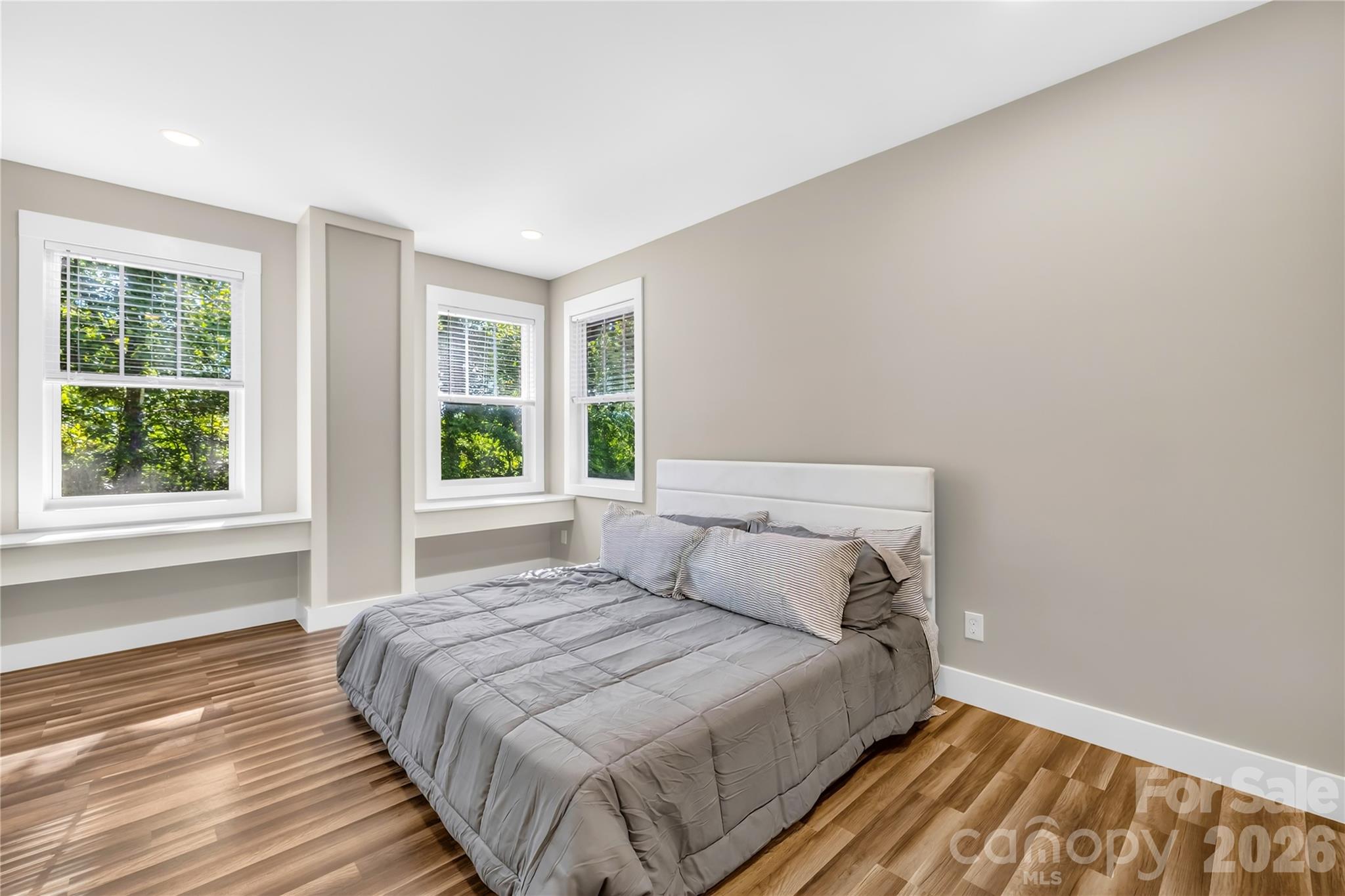 2101 Highland View Lane — Charlotte