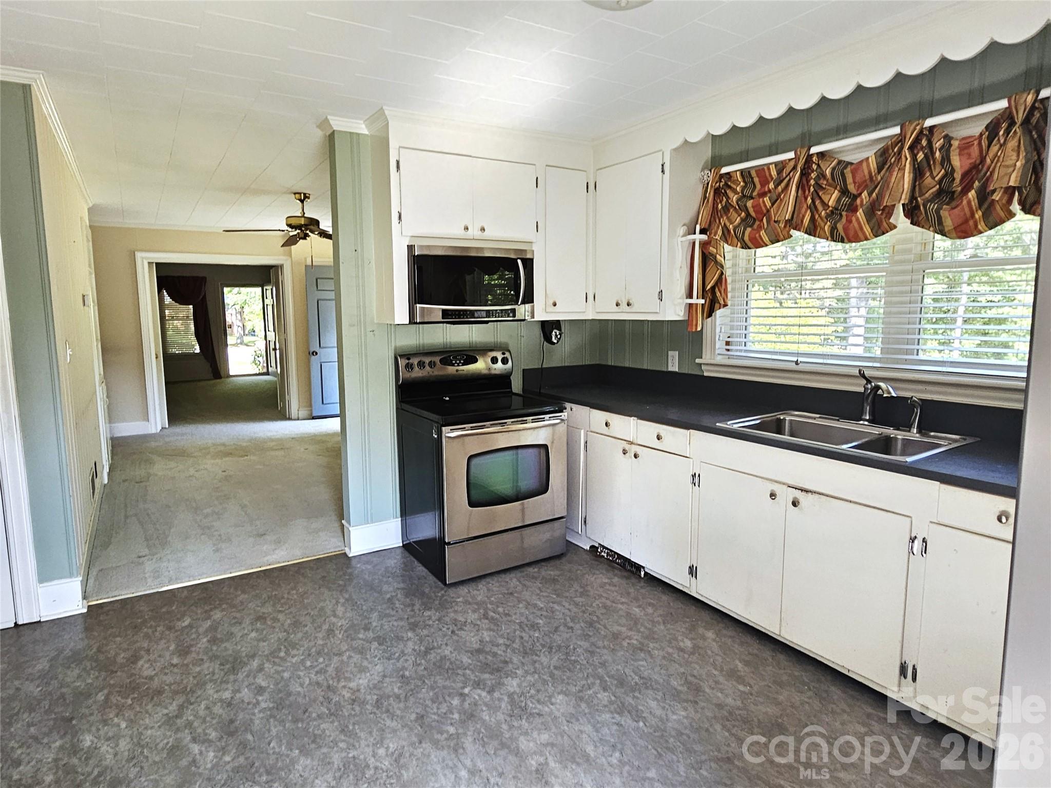 557 Goldmoor Drive NE — Concord