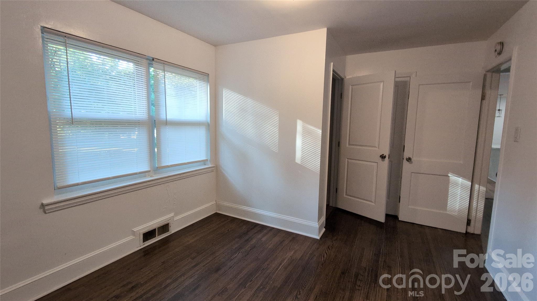 1662 Browns Avenue — Charlotte