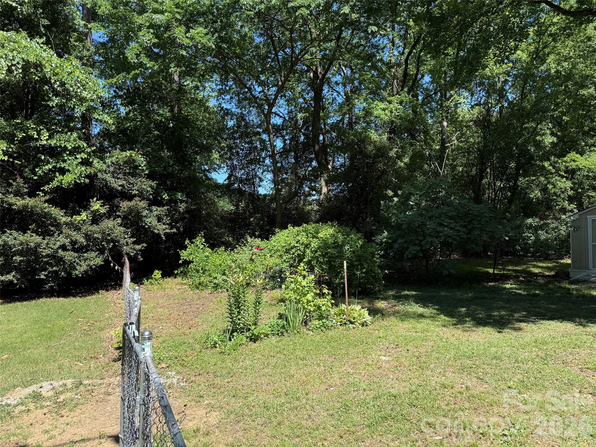 1662 Browns Avenue — Charlotte