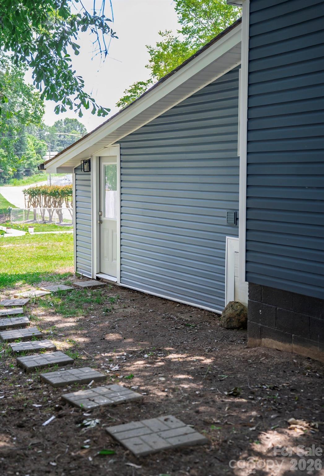 1215 W 4th Avenue — Gastonia