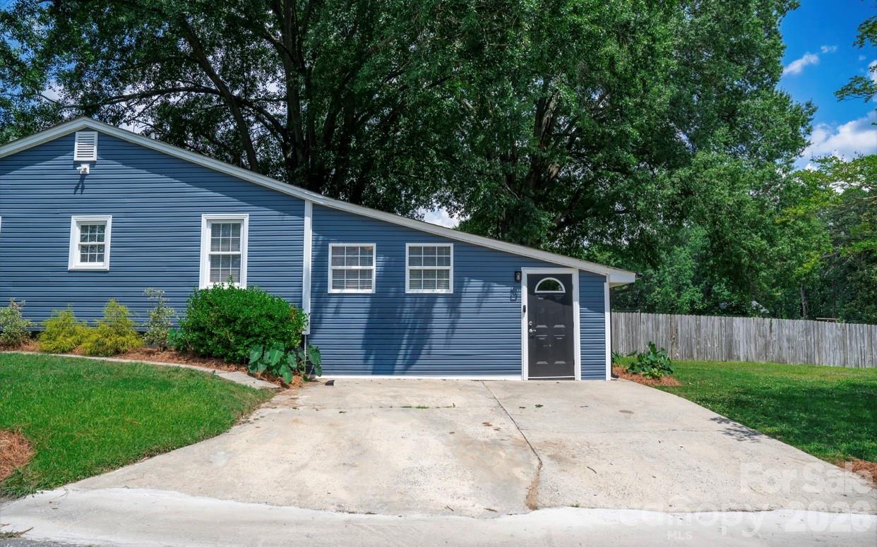 1215 W 4th Avenue — Gastonia