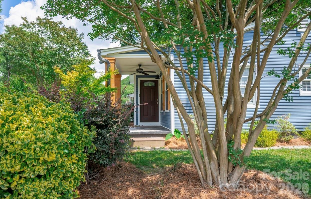 1215 W 4th Avenue — Gastonia