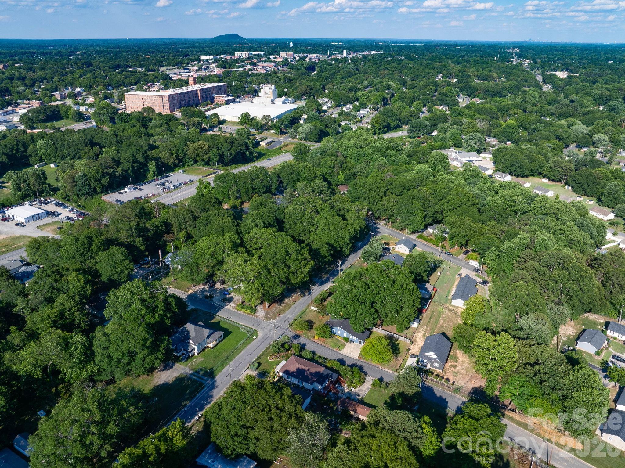 1215 W Fourth Avenue — Gastonia