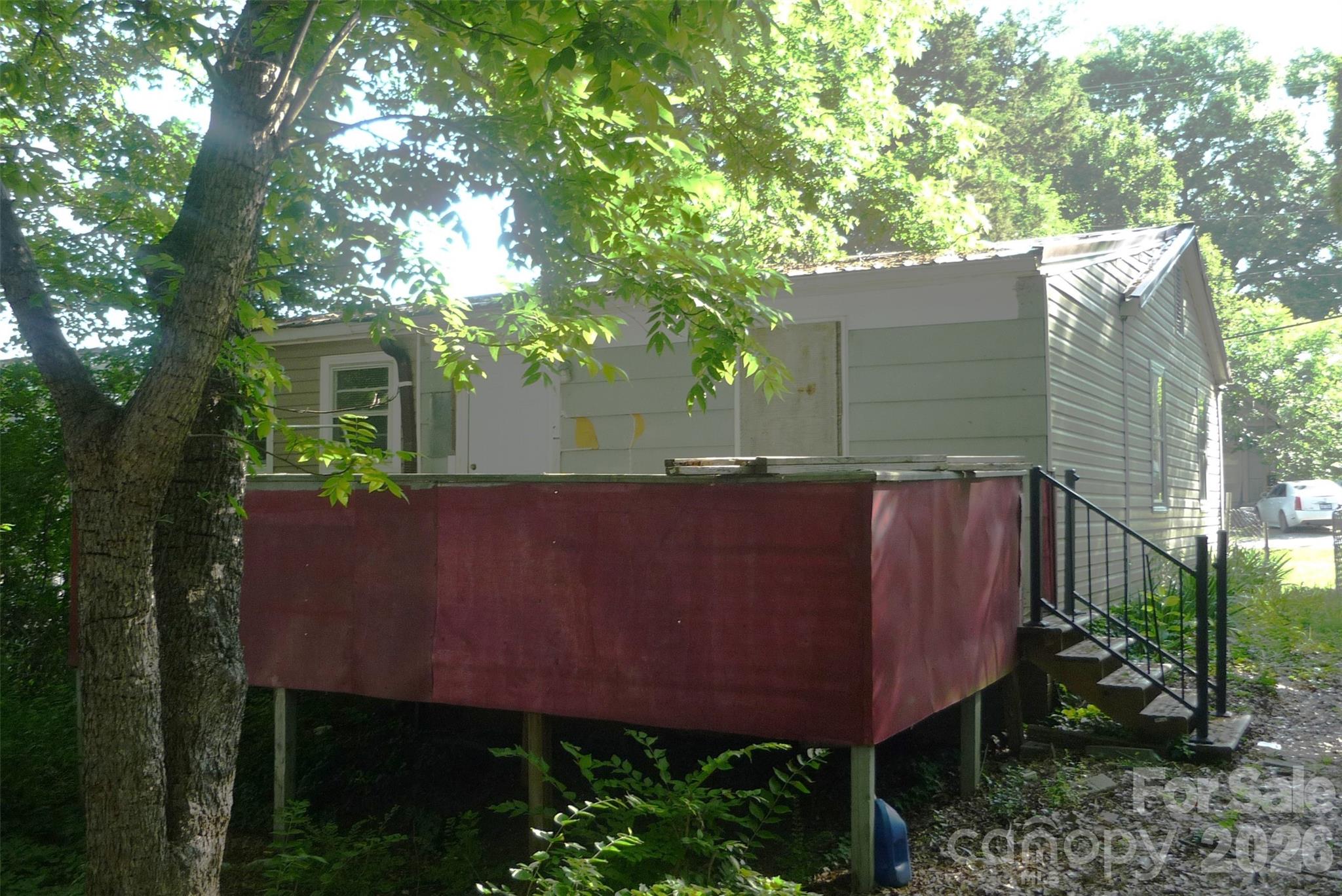 407 N Pear Street — Gastonia