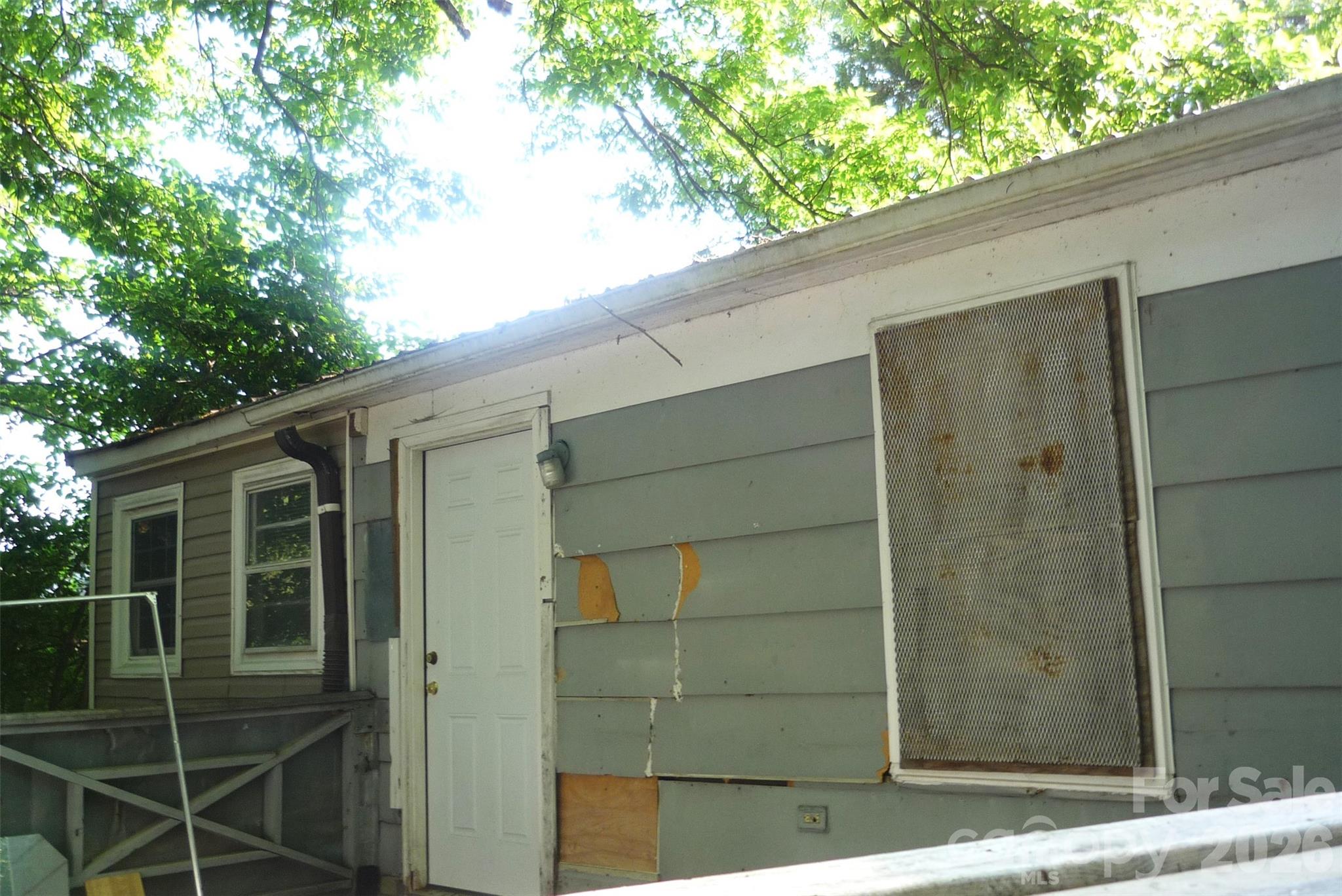 407 N Pear Street — Gastonia
