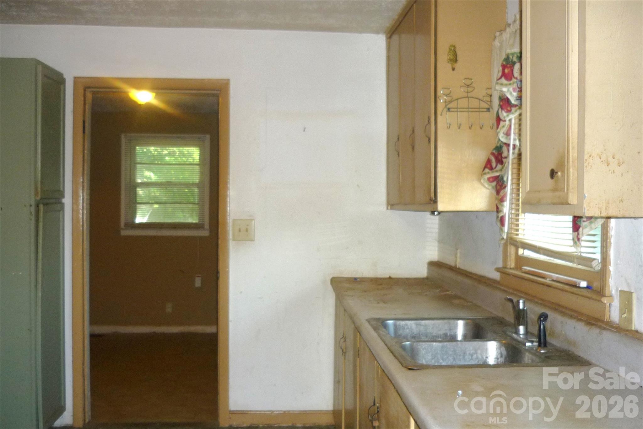 407 N Pear Street — Gastonia