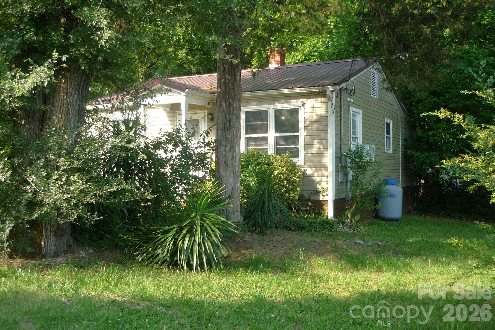 407 N Pear Street — Gastonia