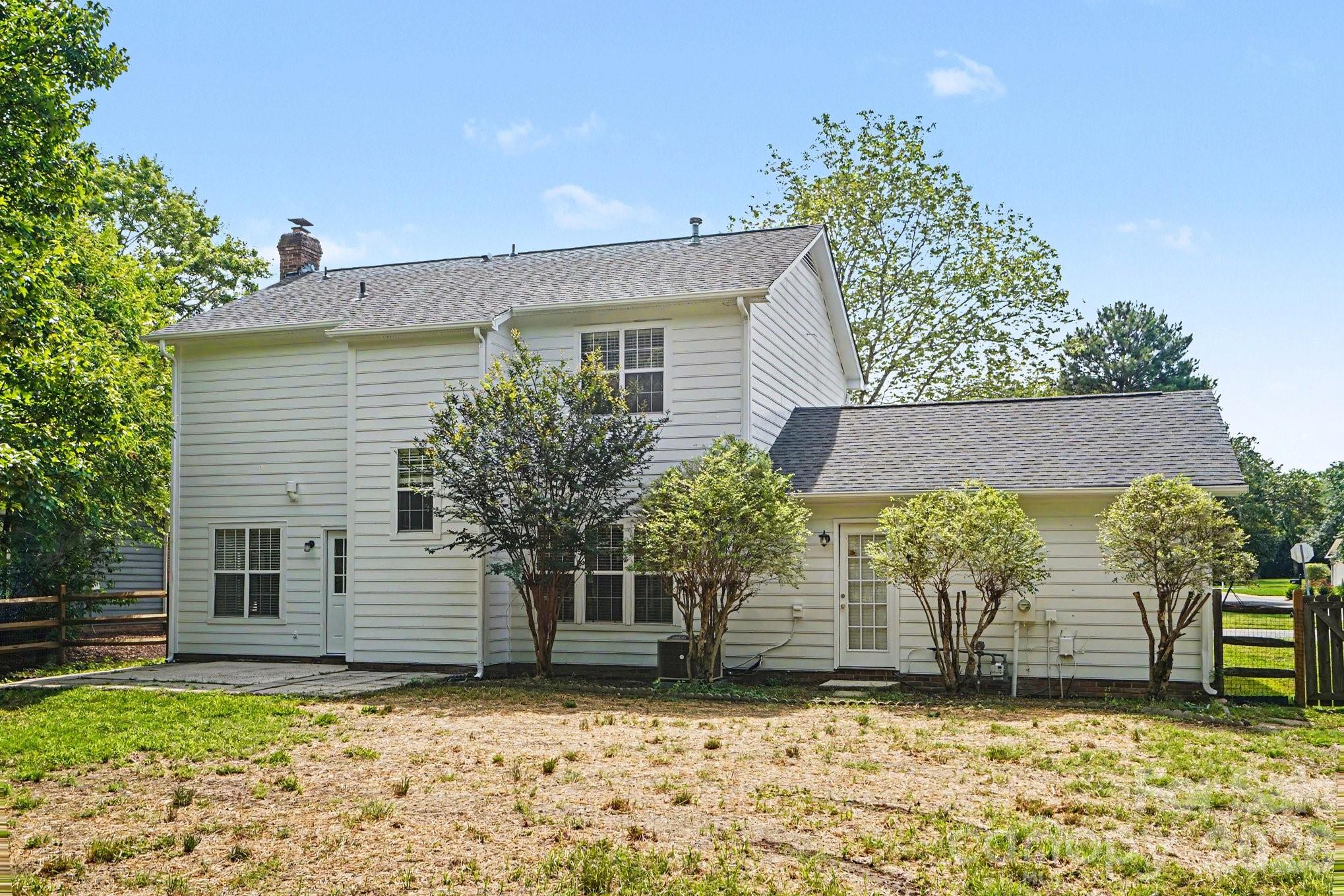 12127 Landing Green Drive — Charlotte