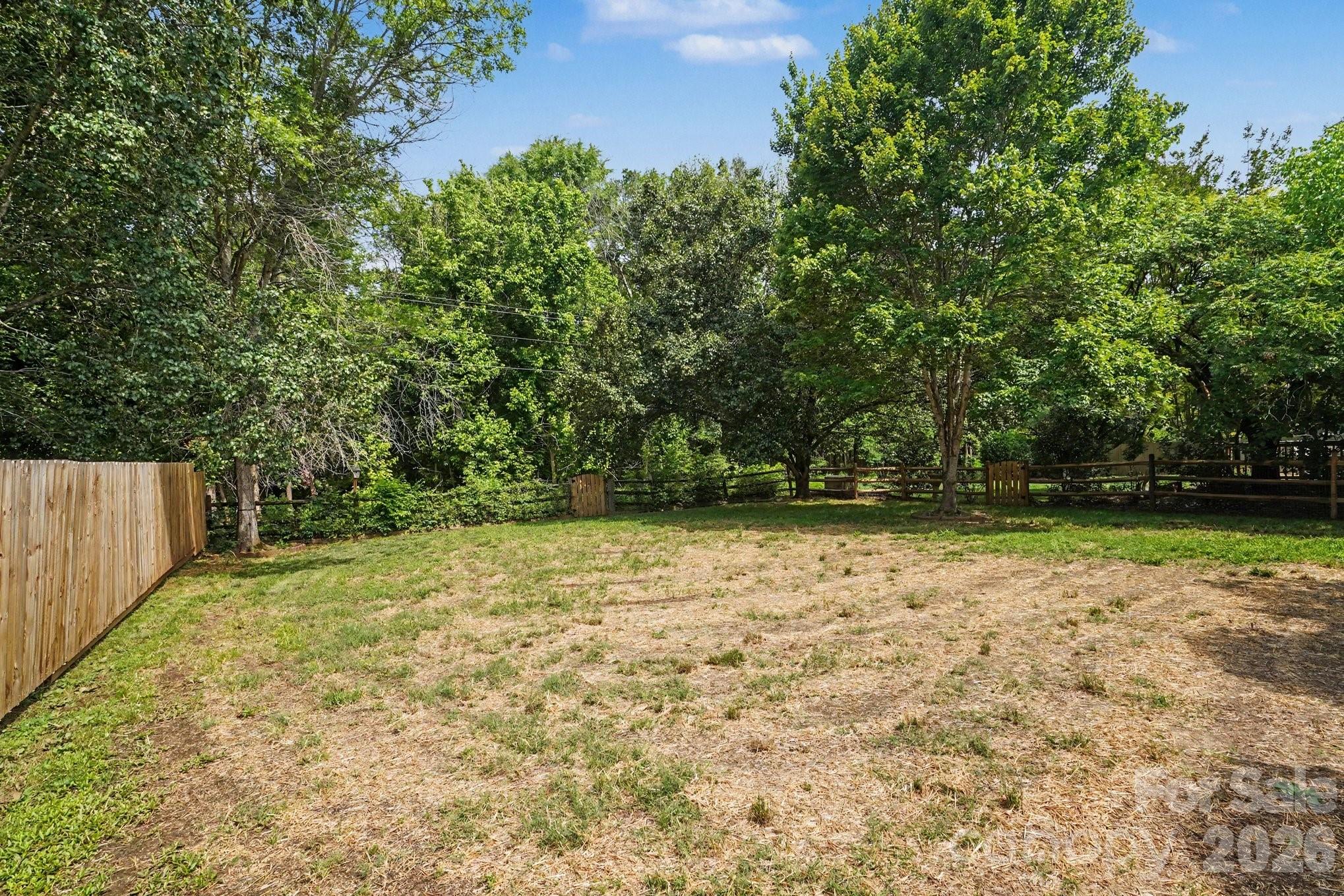 12127 Landing Green Drive — Charlotte
