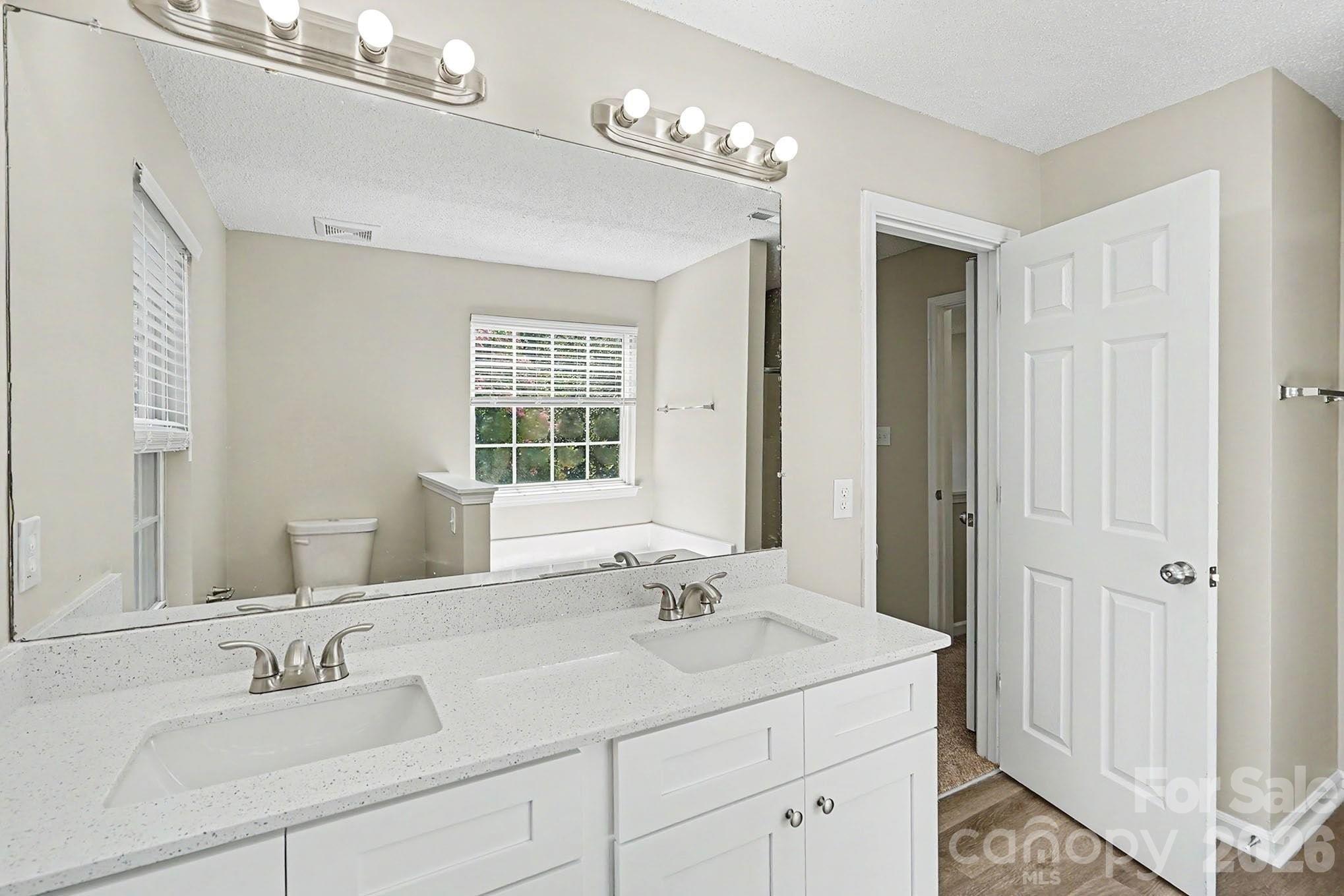 9828 Aventide Lane — Charlotte