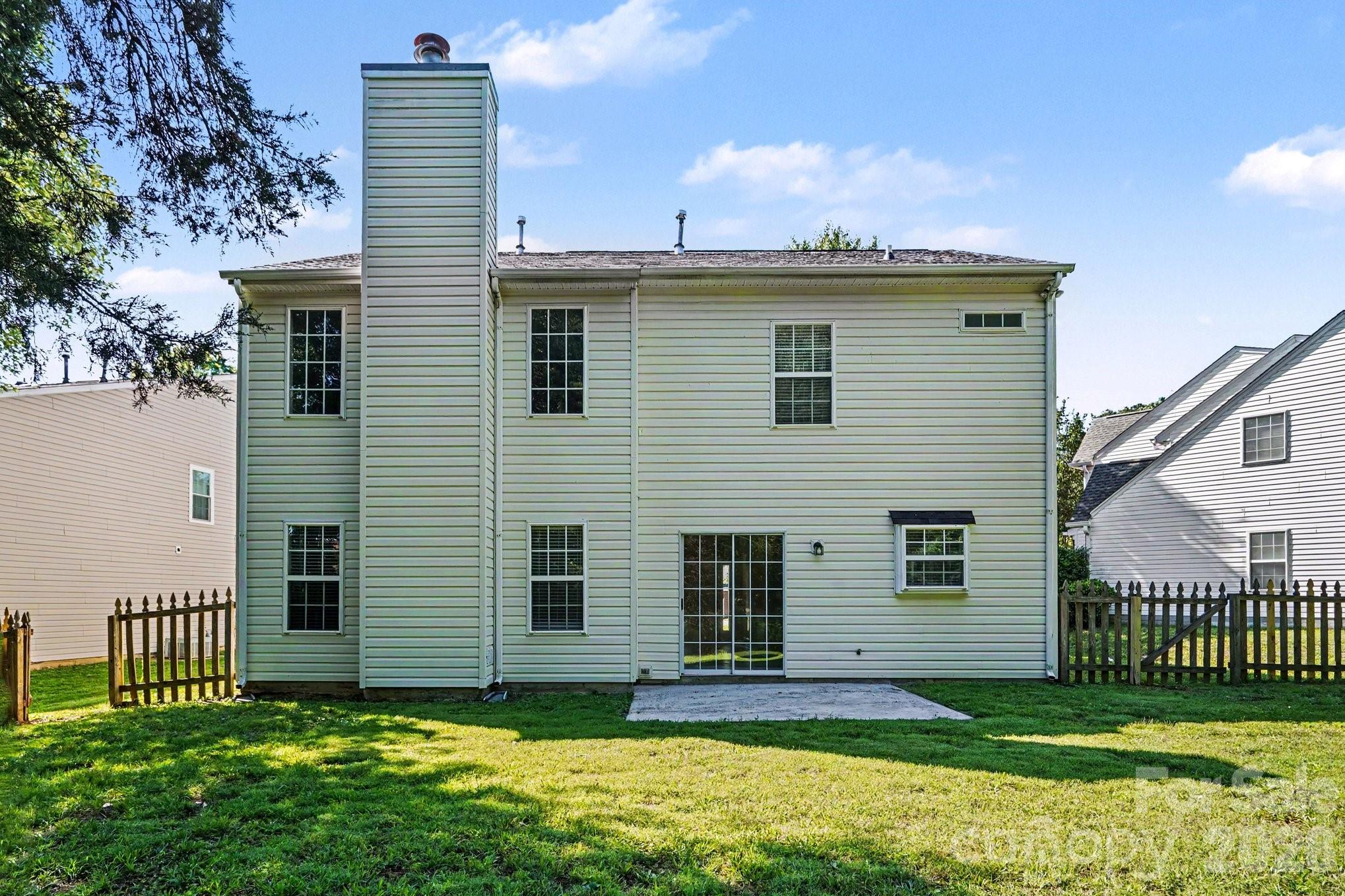 7824 Belchester Circle — Charlotte