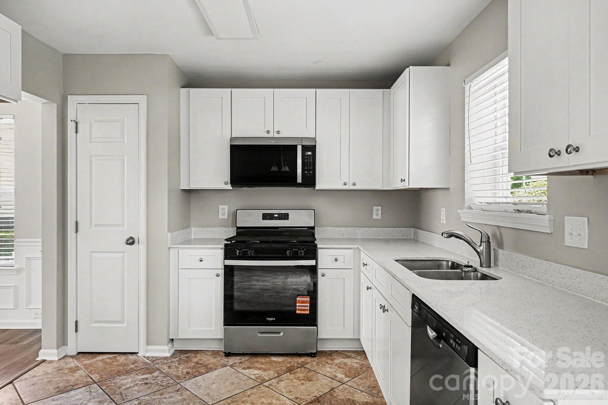 7824 Belchester Circle — Charlotte