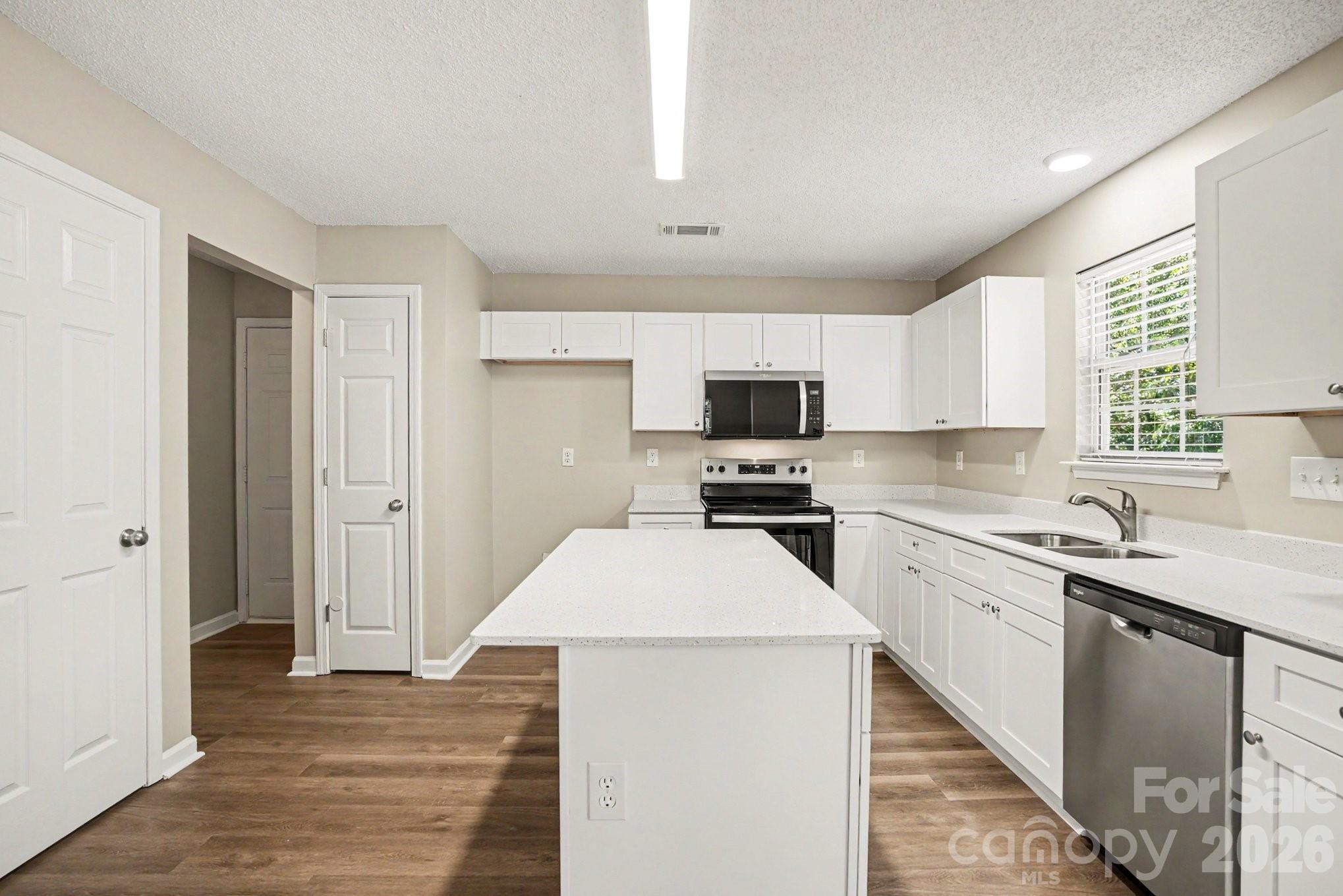 12505 Britton Wood Place — Charlotte